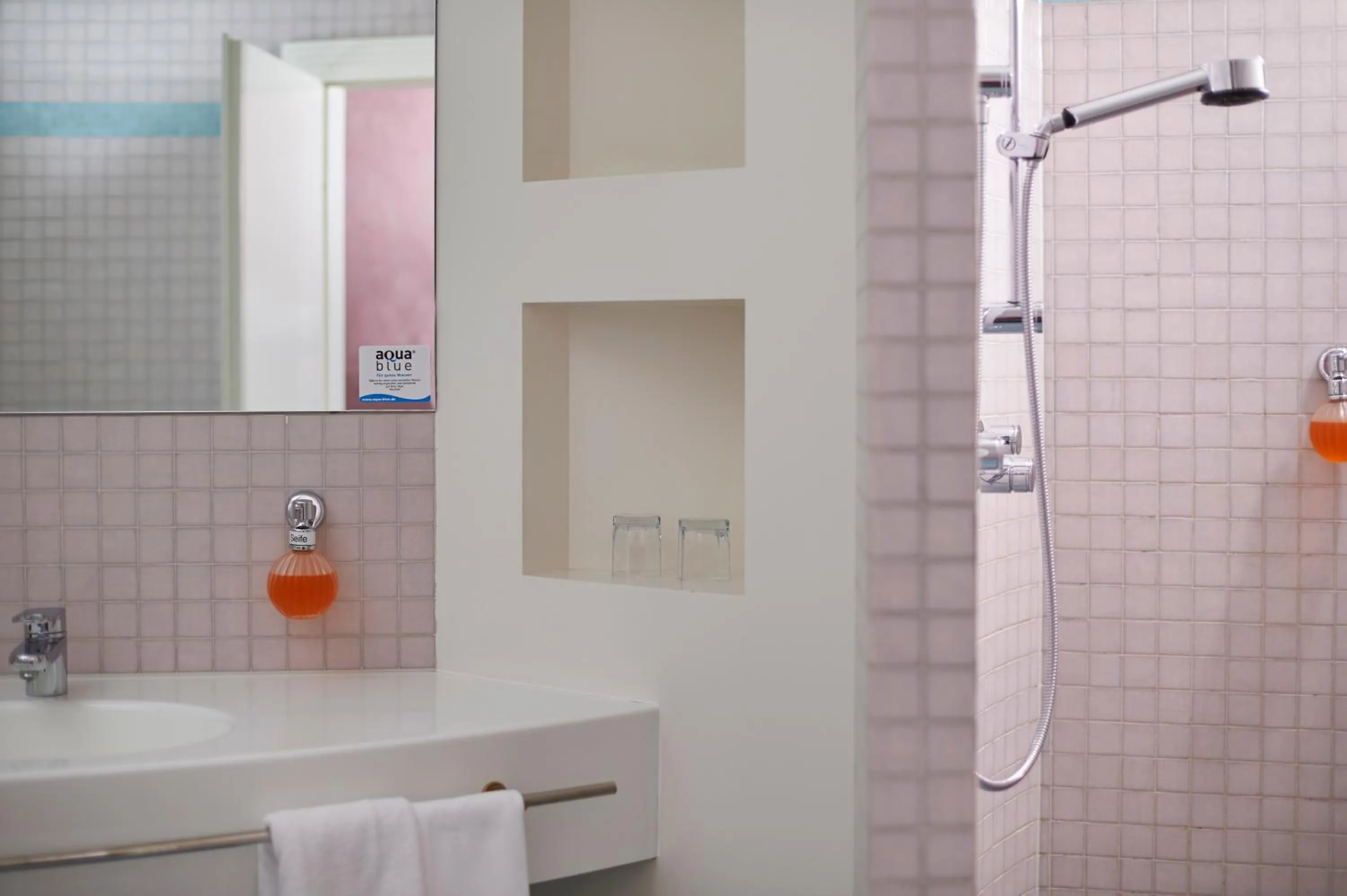 Decorative detail in RomanticHOTEL Goldener Karpfen