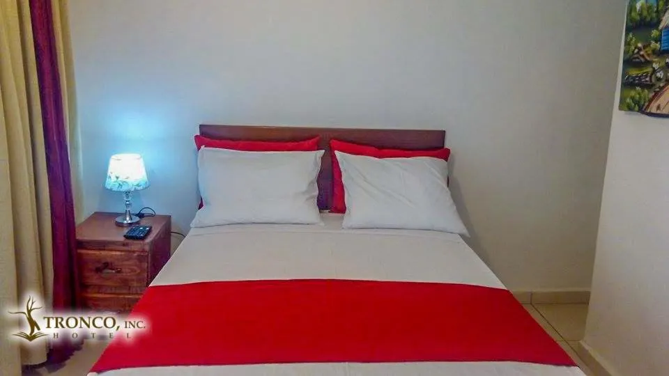 Bedroom, Bed in Hotel El Tronco Inc