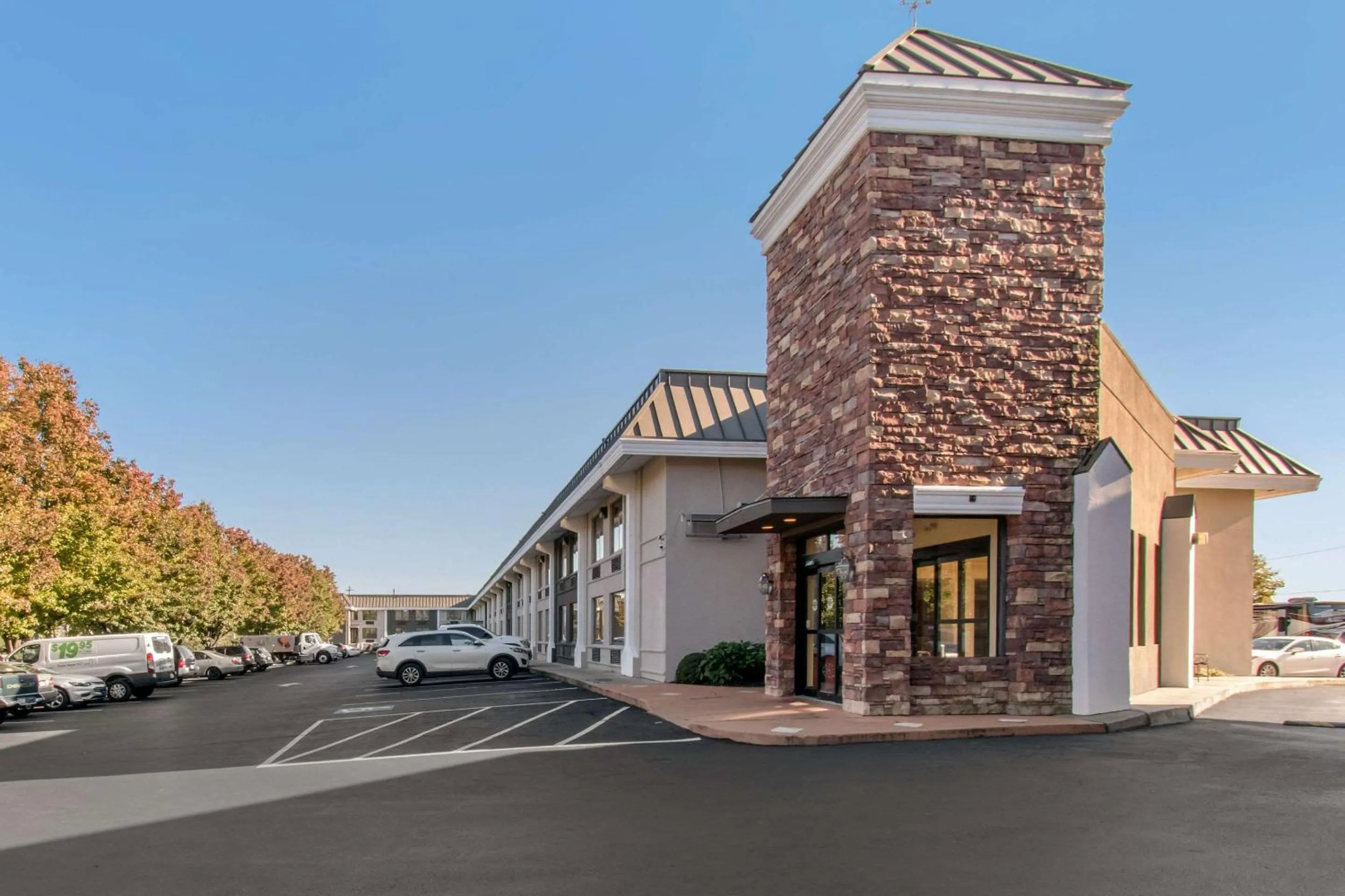 Property building in Hotel Hanna