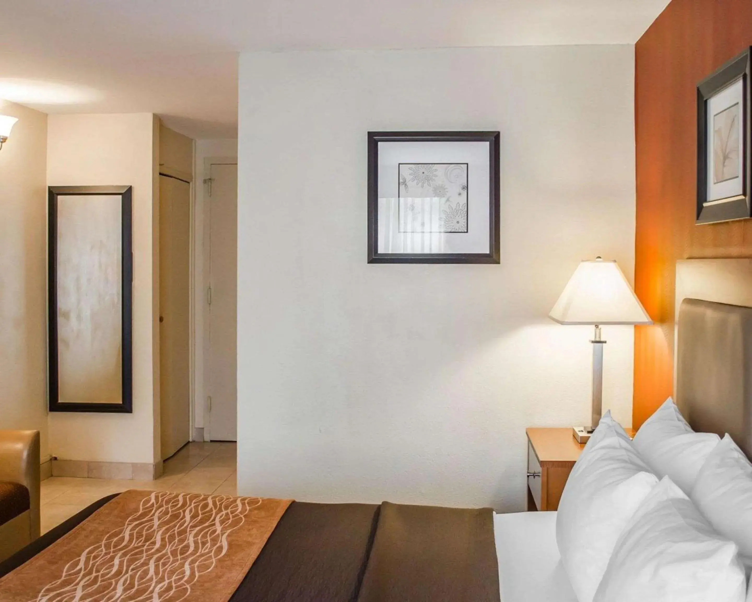 Photo of the whole room, Bed in Hotel Hanna Photo of the whole room, Bed in Hotel Hanna