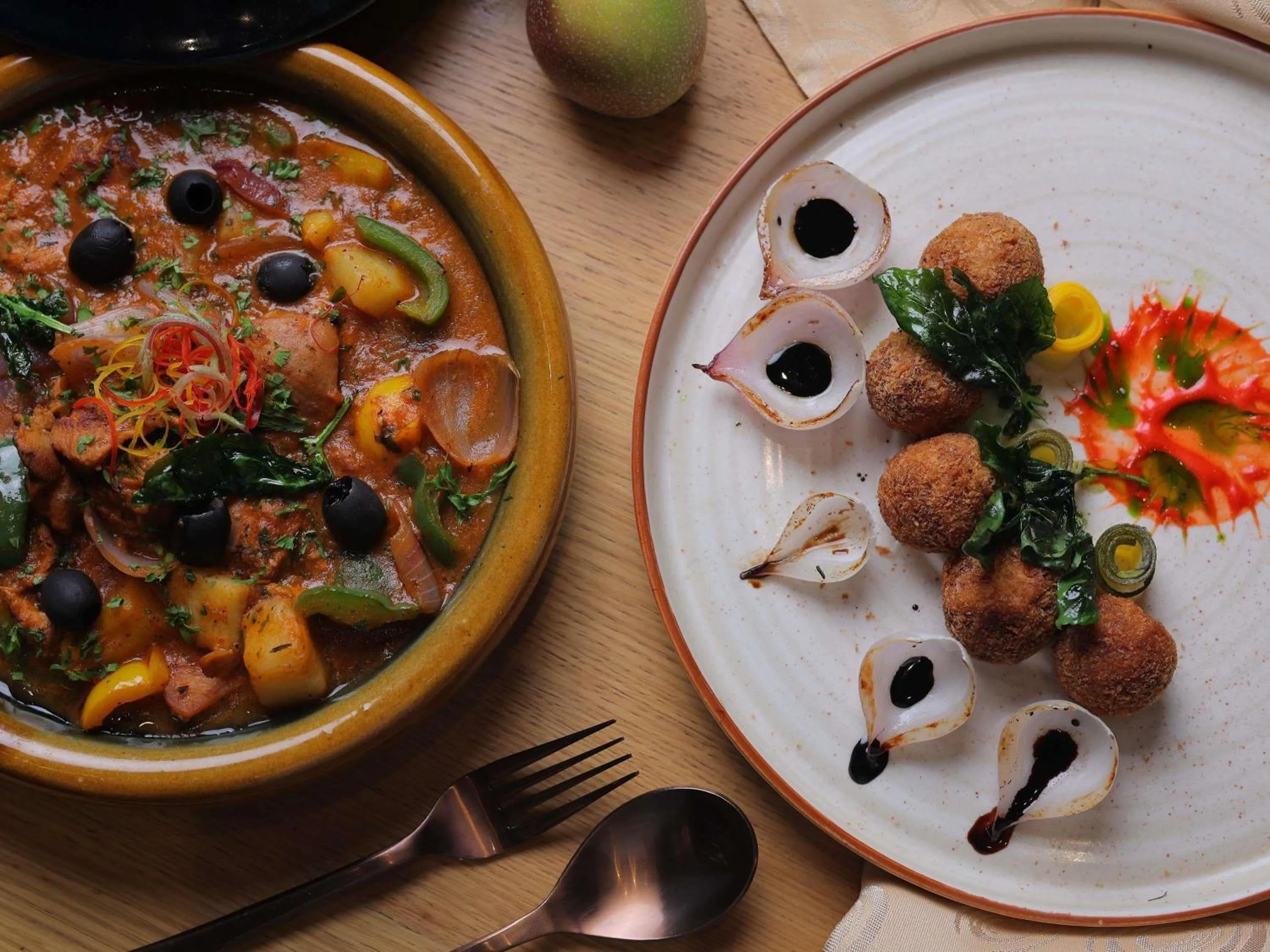 Restaurant/places to eat in Novotel Hyderabad Airport