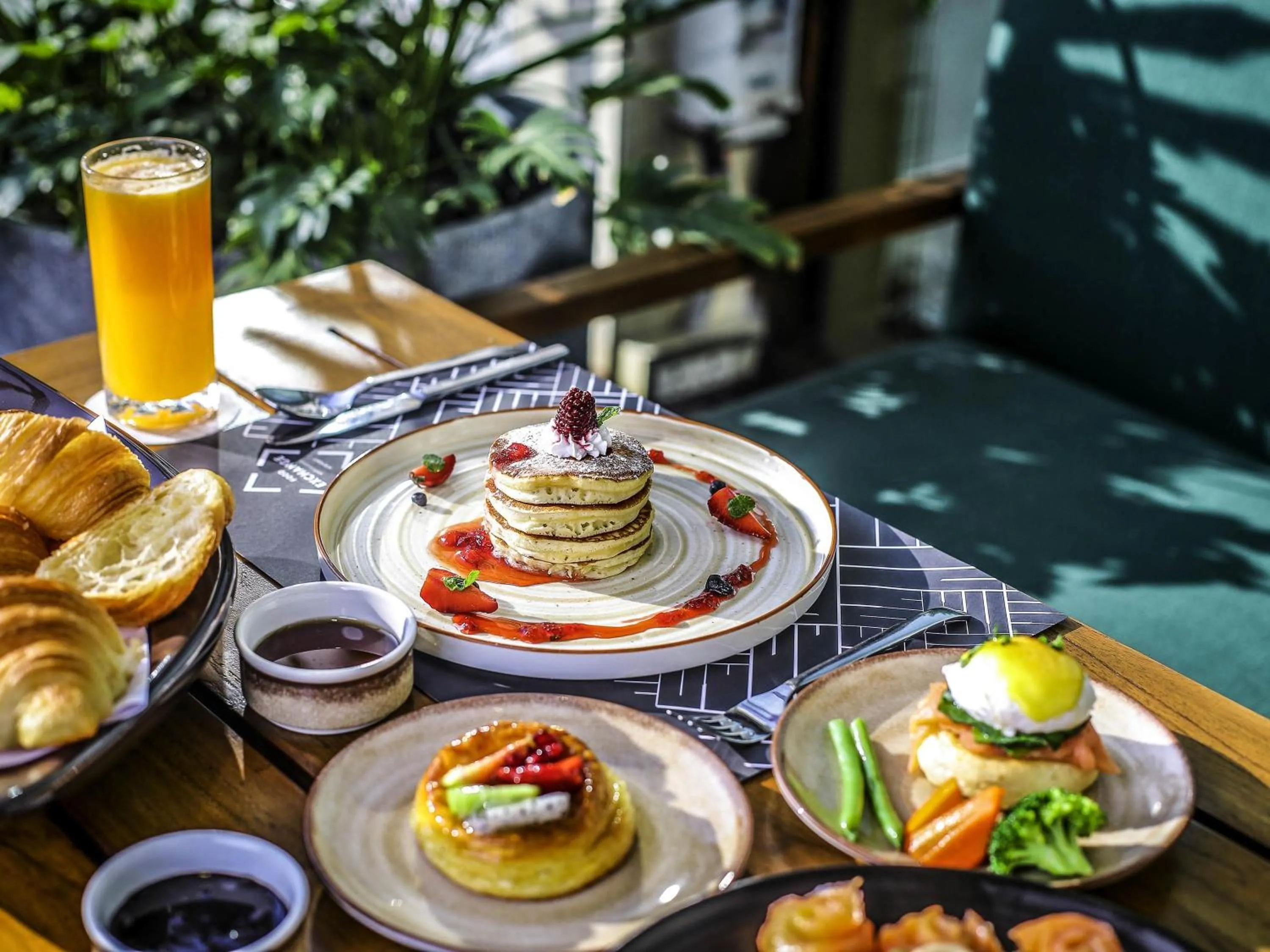 Bedroom in Novotel Hyderabad Airport