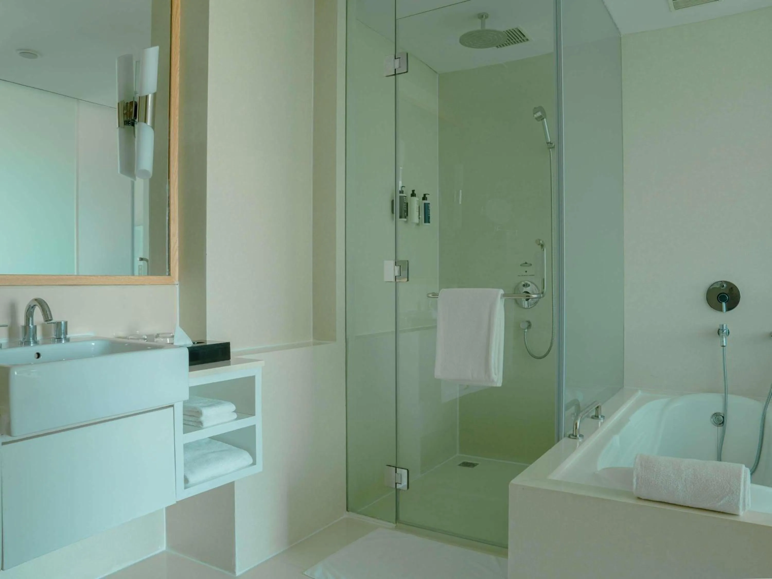 Bedroom in Novotel Hyderabad Airport