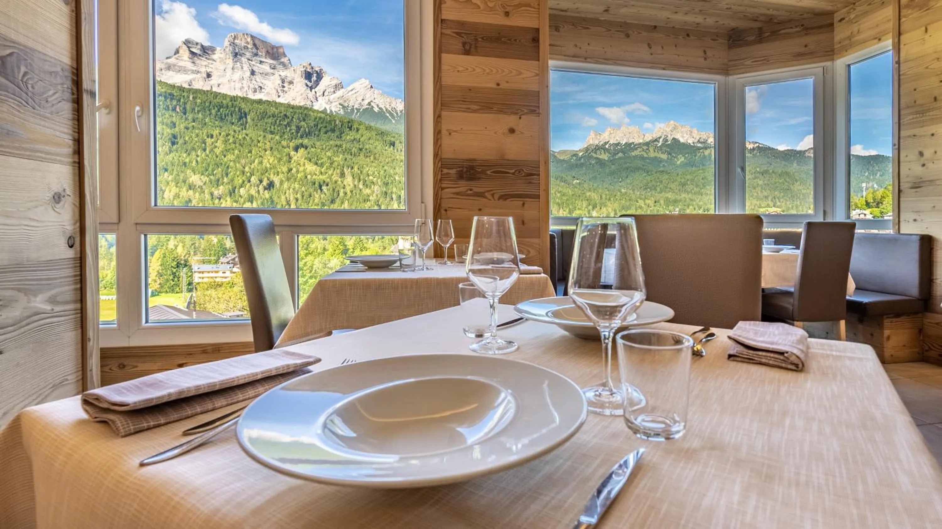 Restaurant/places to eat in TH Cadore - Hotel Antelao