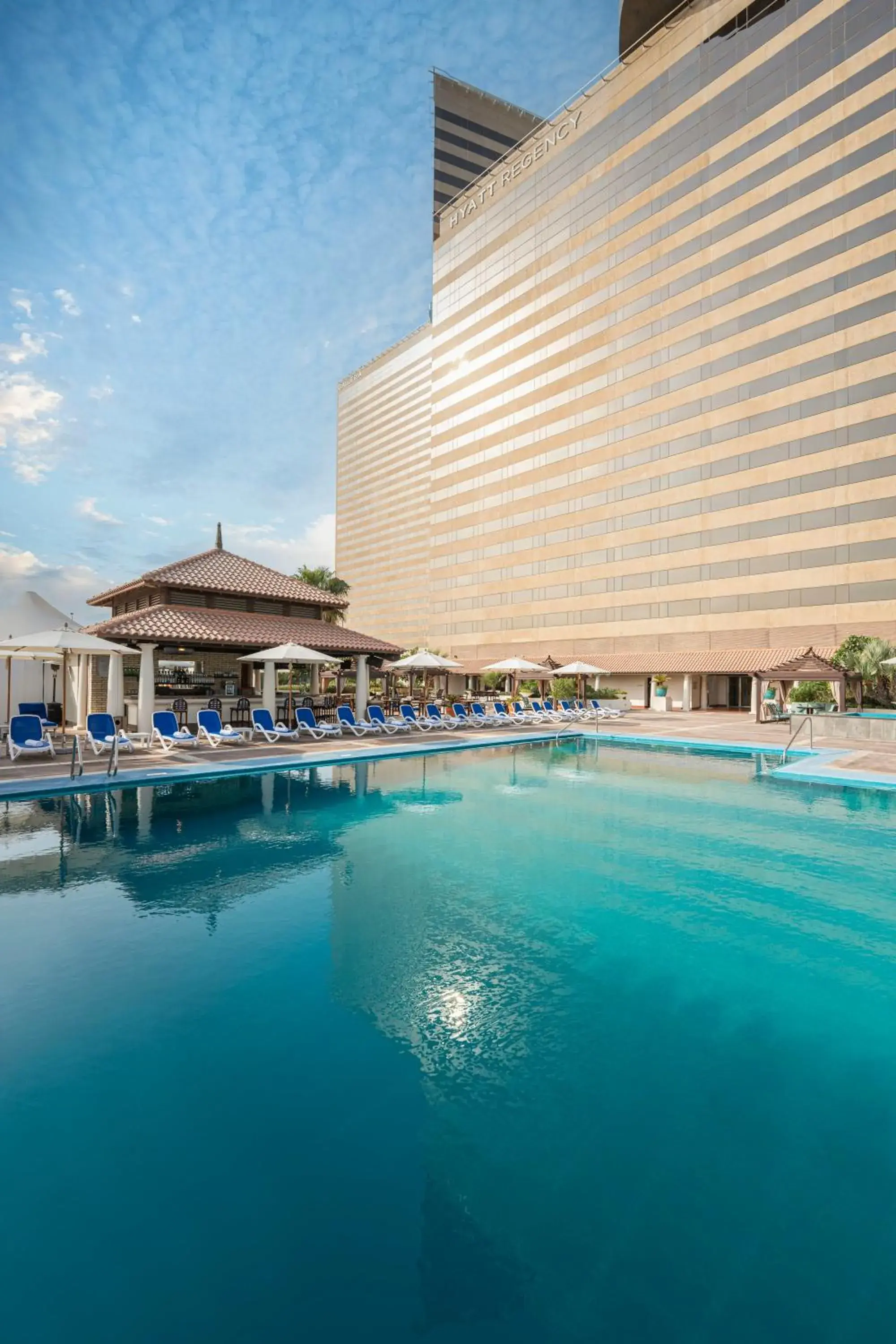 Swimming pool in Hyatt Regency Galleria Residence Dubai Swimming pool in Hyatt Regency Galleria Residence Dubai