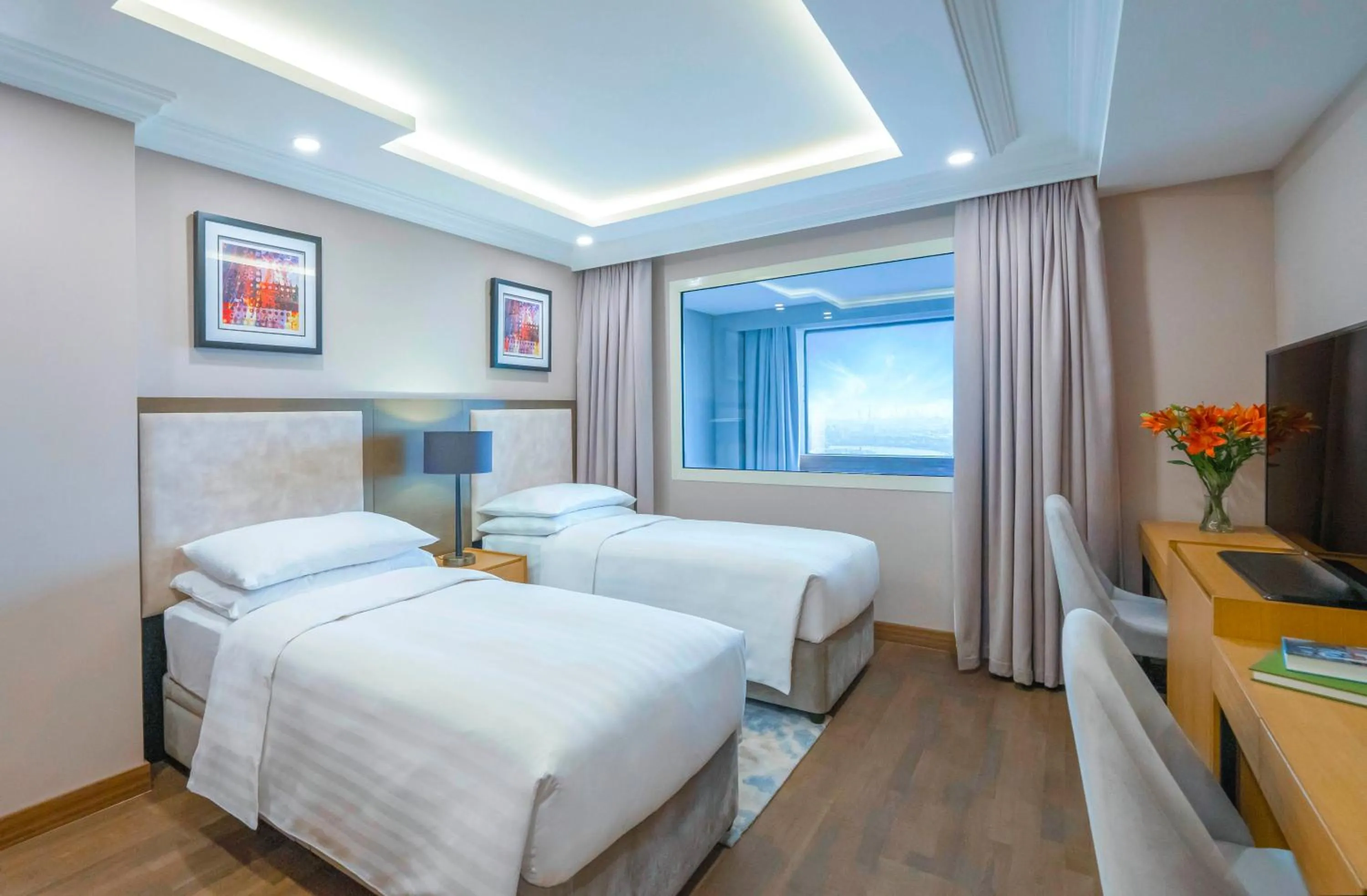 Bed in Hyatt Regency Galleria Residence Dubai