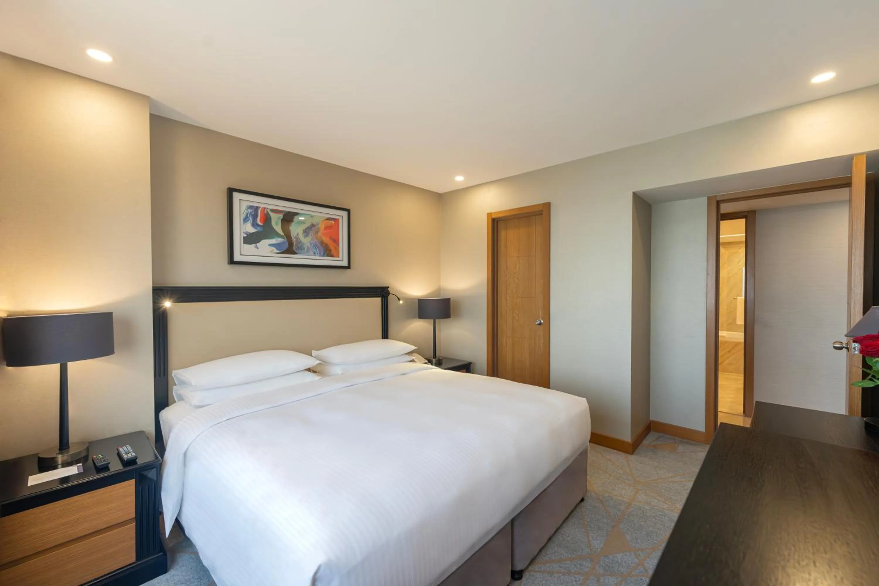 Bed in Hyatt Regency Galleria Residence Dubai