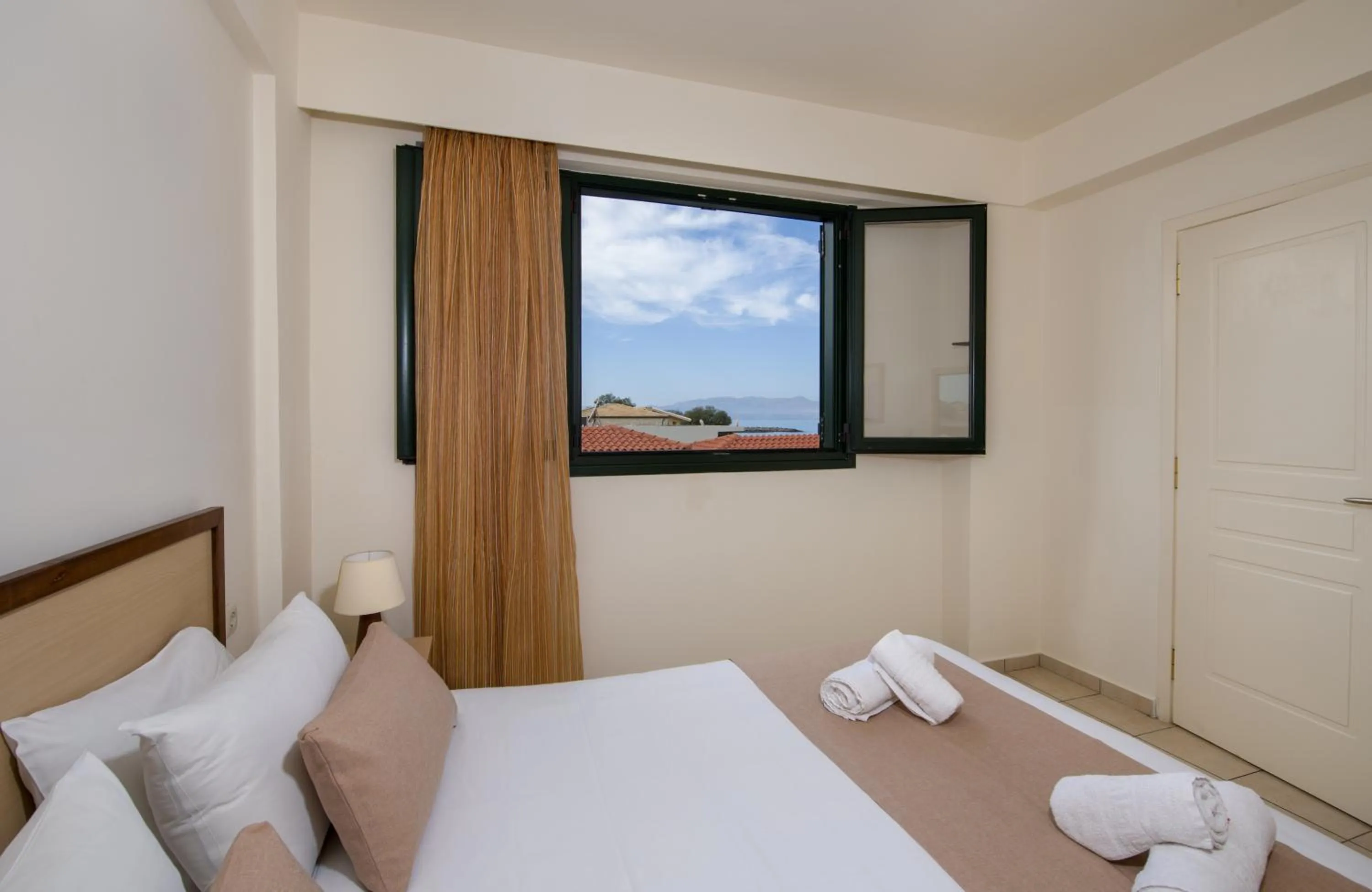 Bed in Margarita Beach Hotel