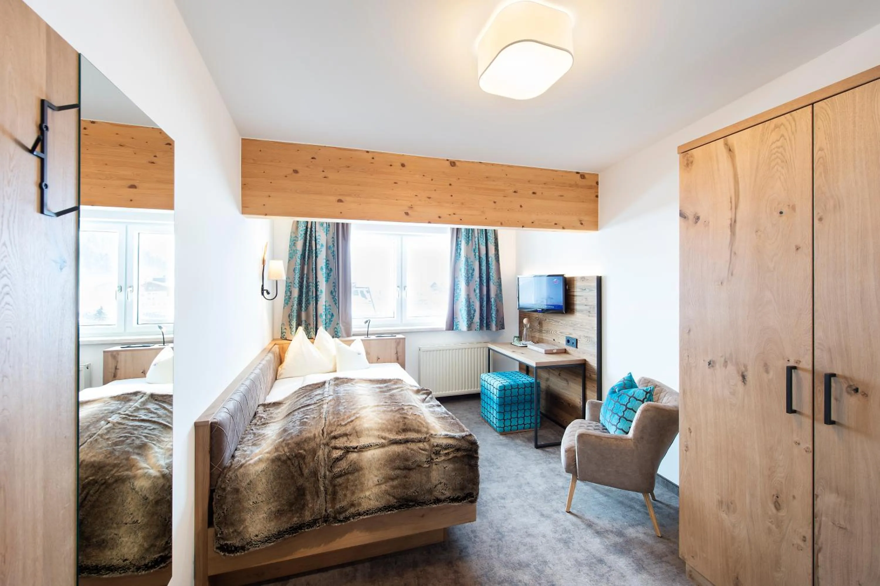 Photo of the whole room, Bed in Hotel Zehnerkar & Hotel Obertauern