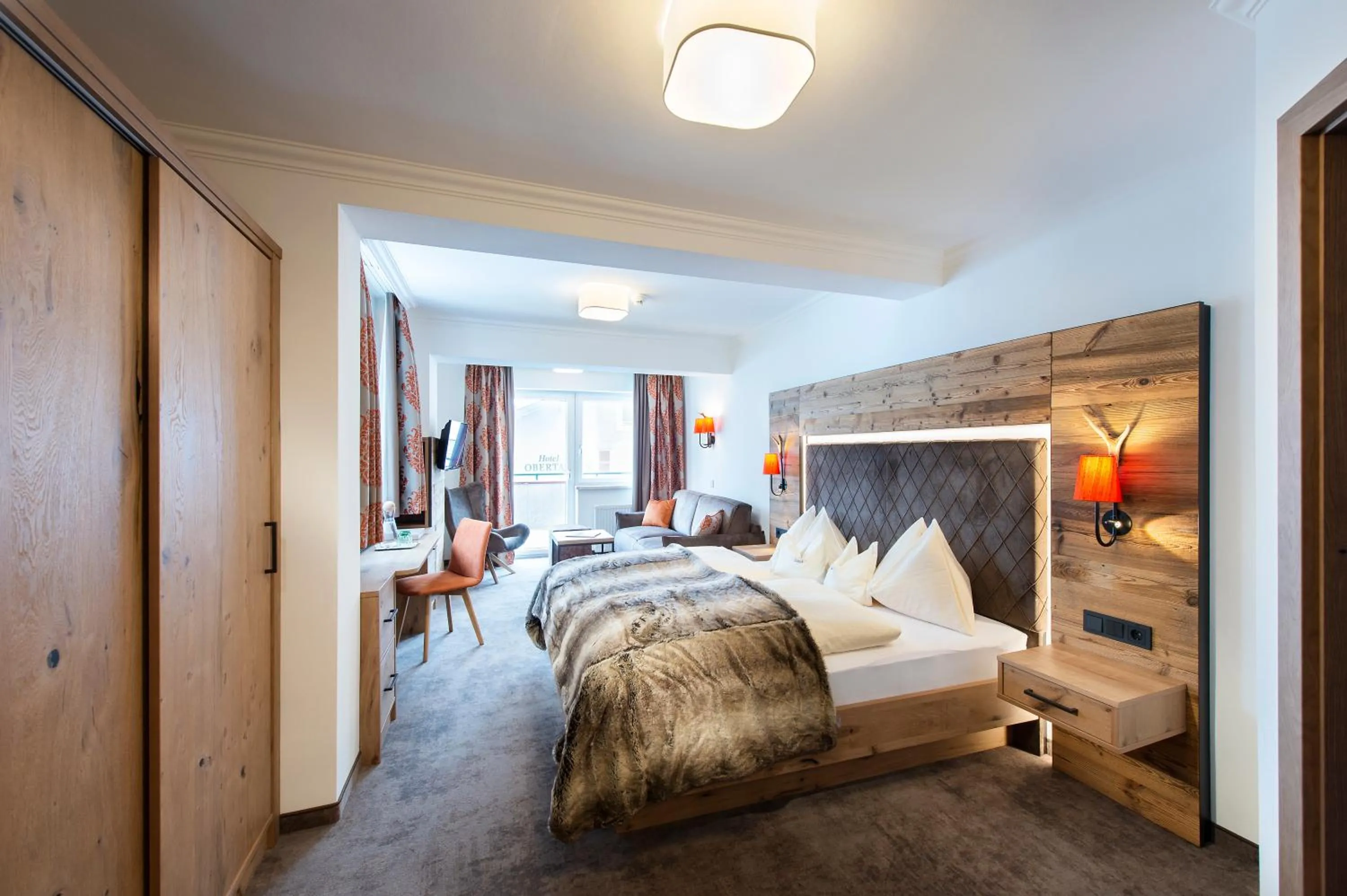 Photo of the whole room, Bed in Hotel Zehnerkar & Hotel Obertauern