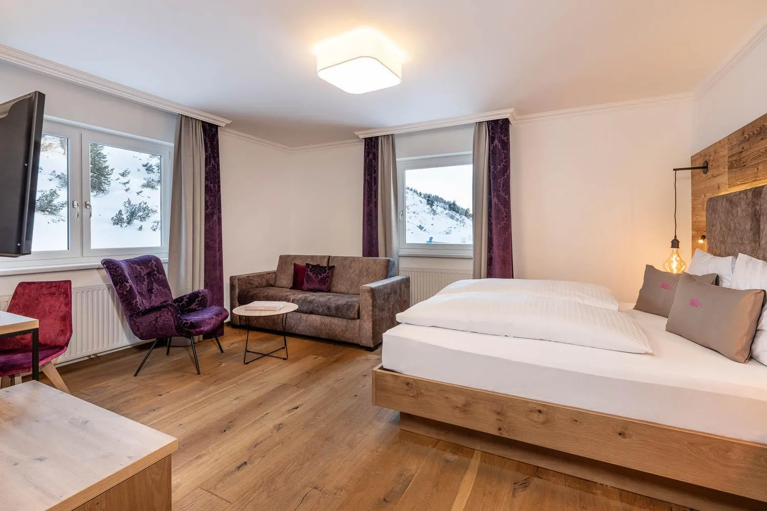 Seating area, Bed in Hotel Zehnerkar & Hotel Obertauern