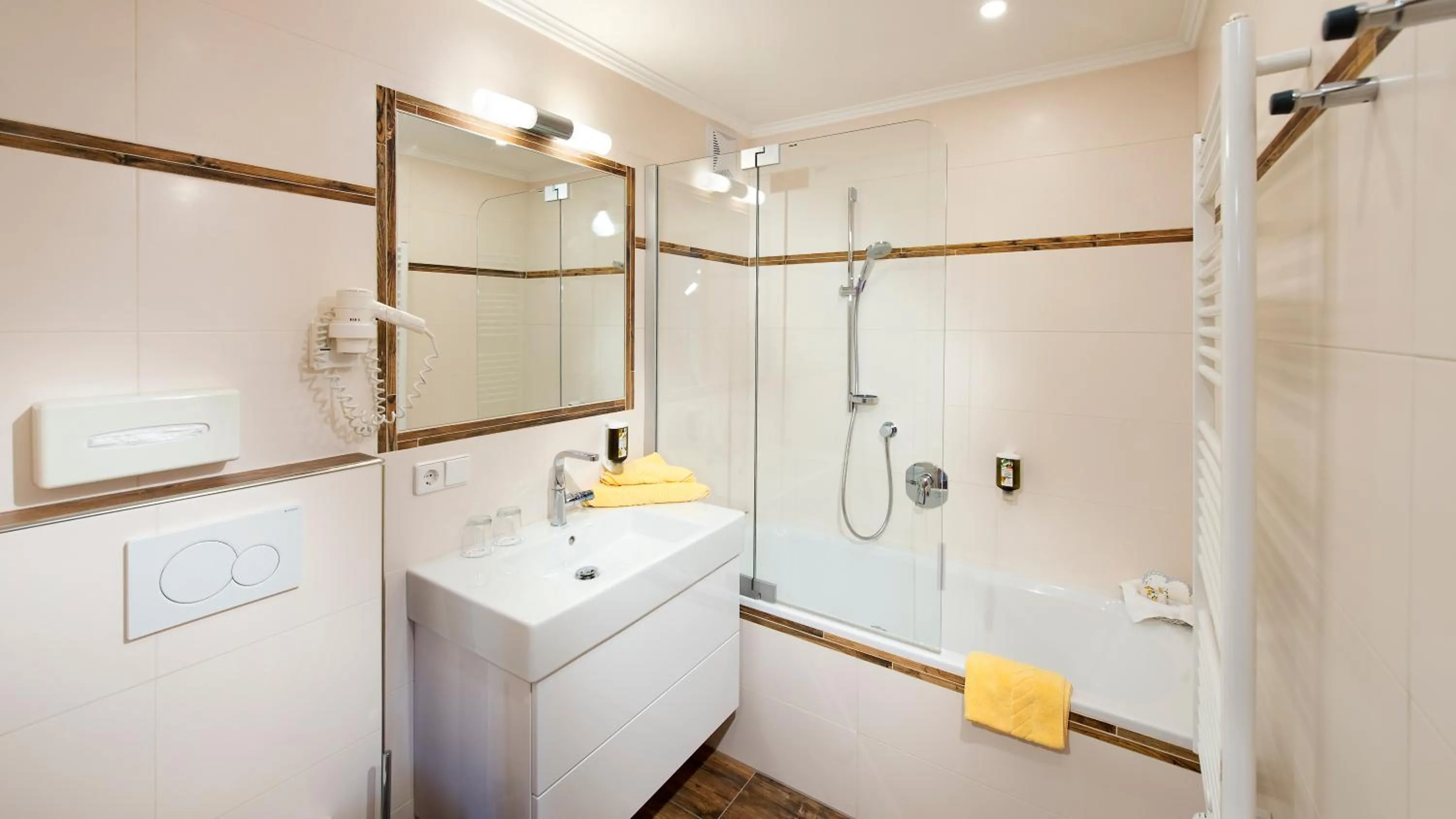 Toilet in Hotel Zehnerkar & Hotel Obertauern