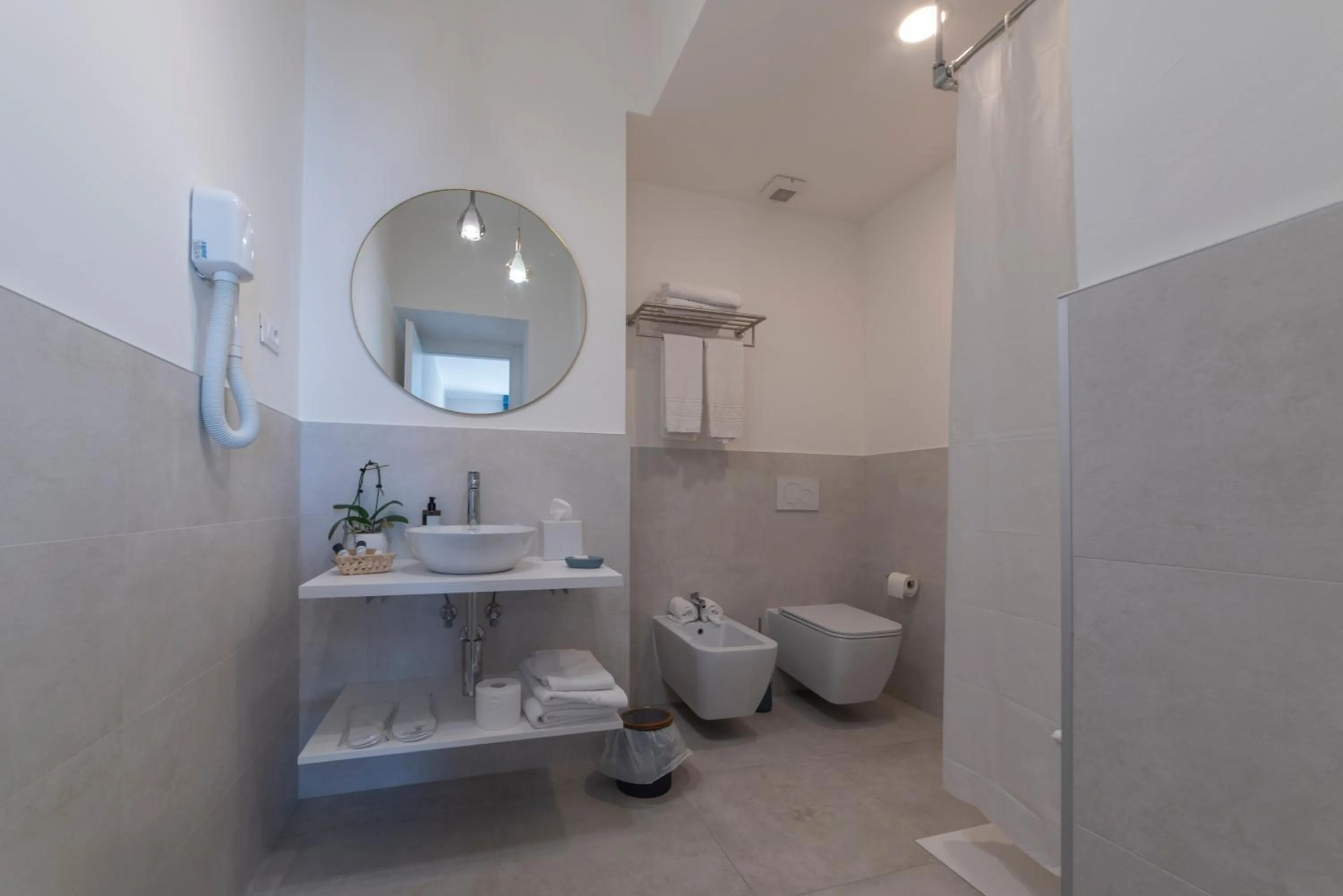 Shower in Hotel Due Palme