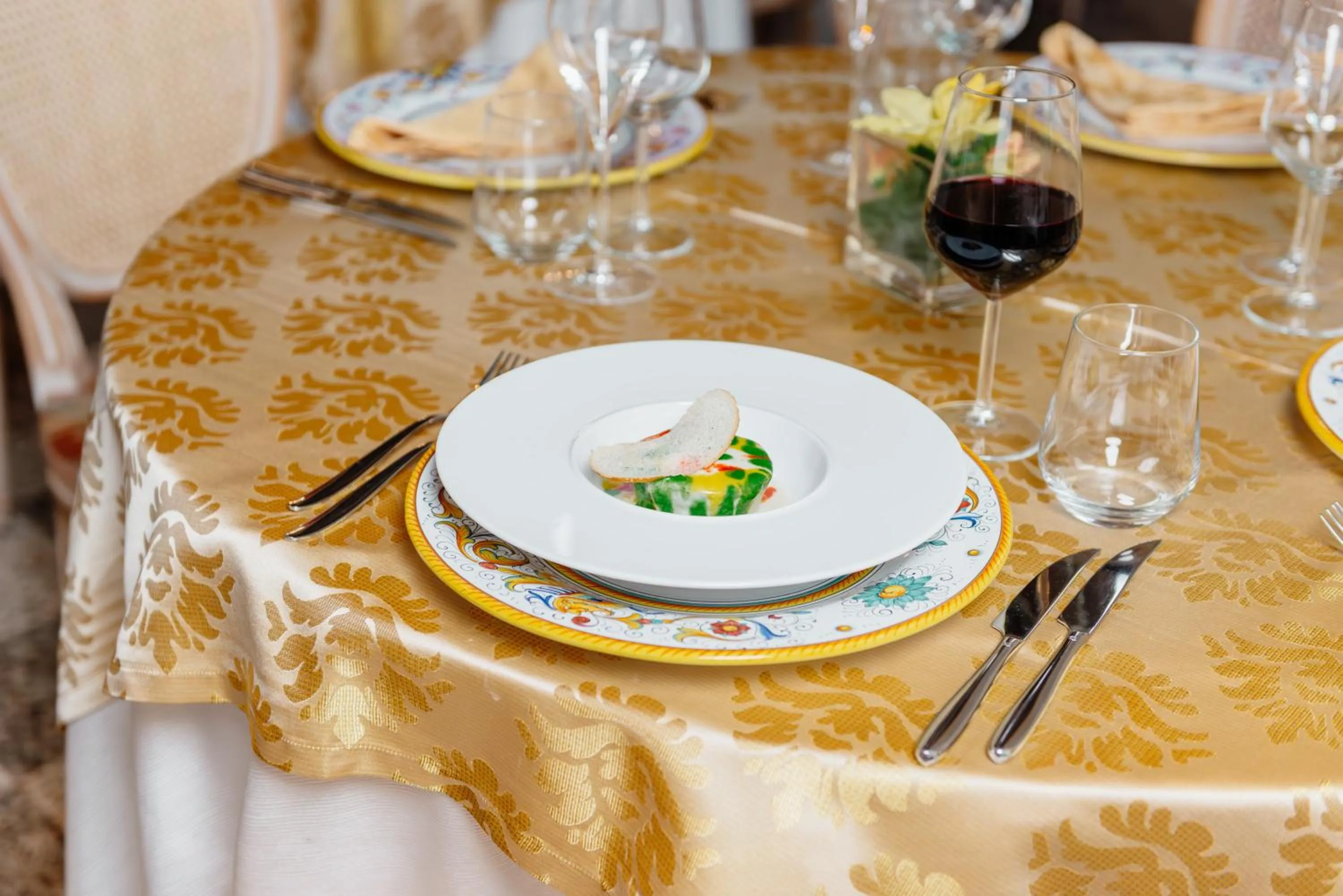 Restaurant/places to eat in Hotel Due Palme