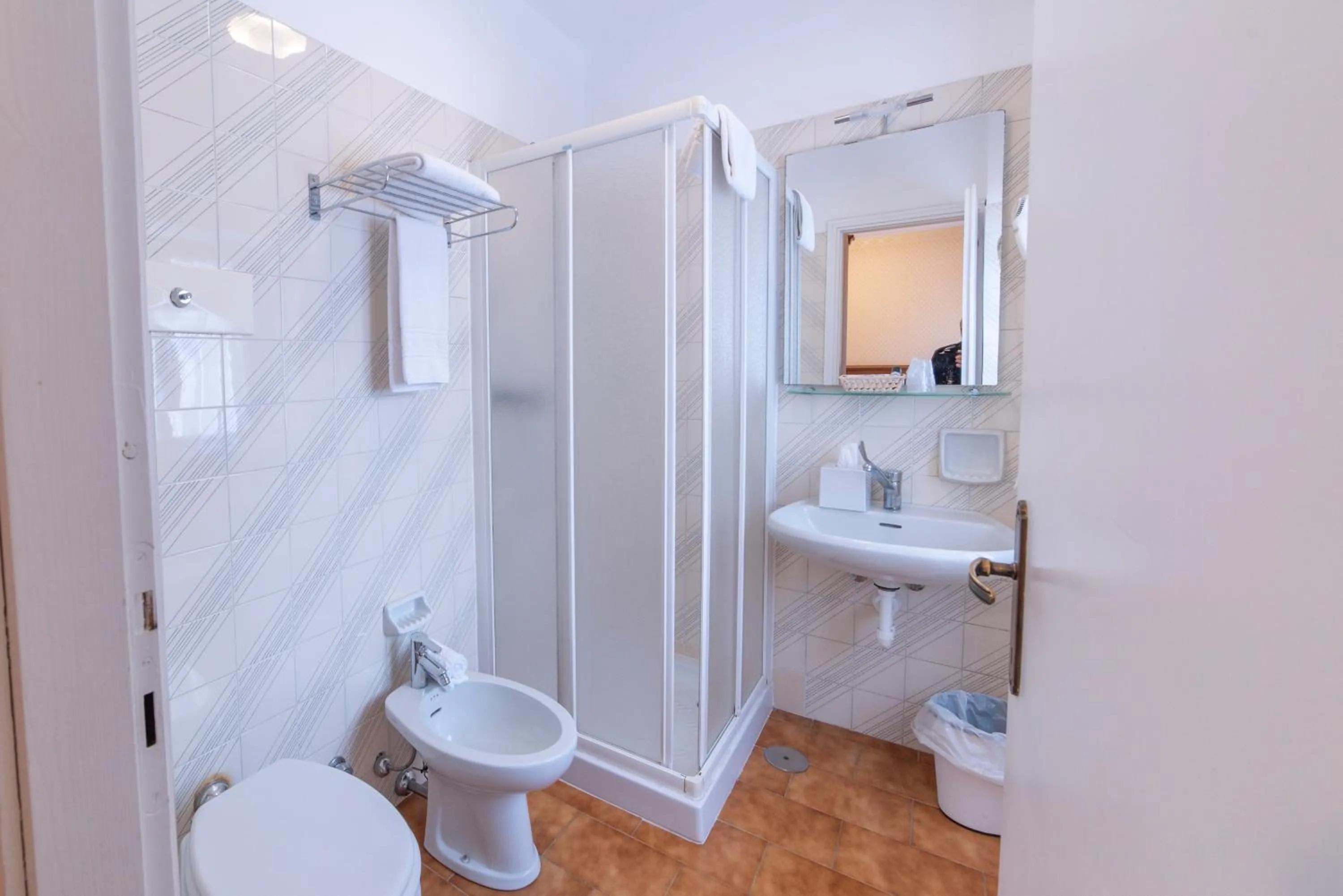 Shower in Hotel Due Palme