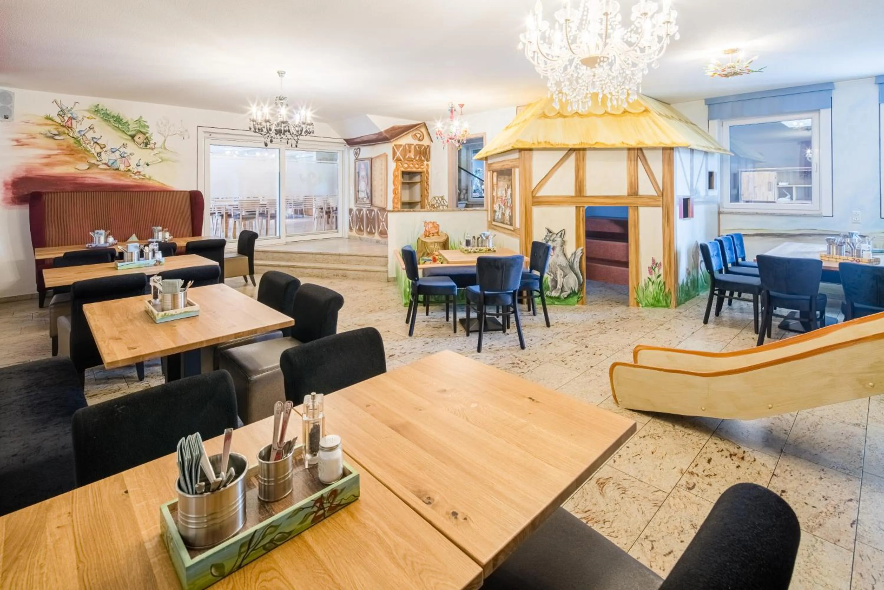 Restaurant/places to eat in Hotel Hofgut Tiergarten