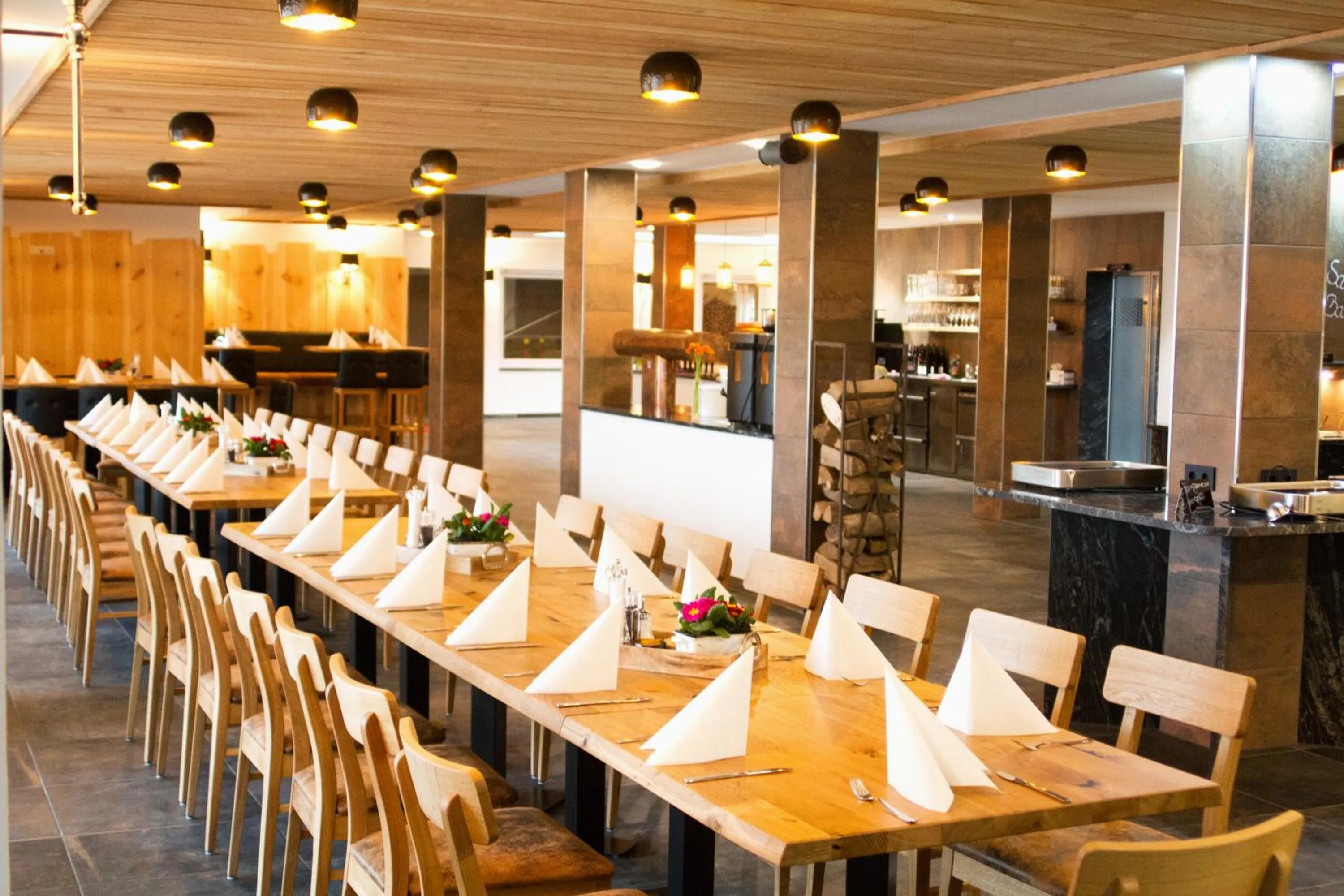 Restaurant/places to eat in Hotel Hofgut Tiergarten