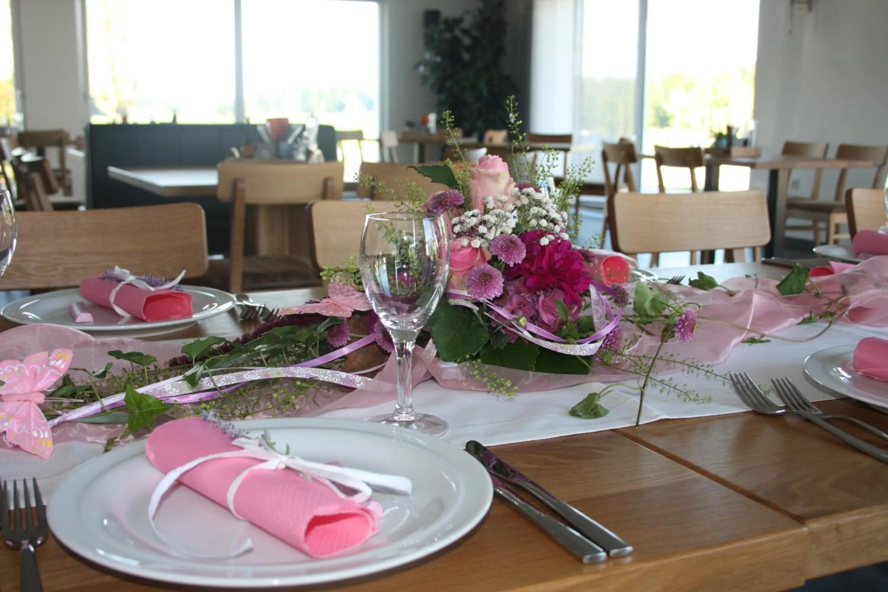 Restaurant/places to eat in Hotel Hofgut Tiergarten