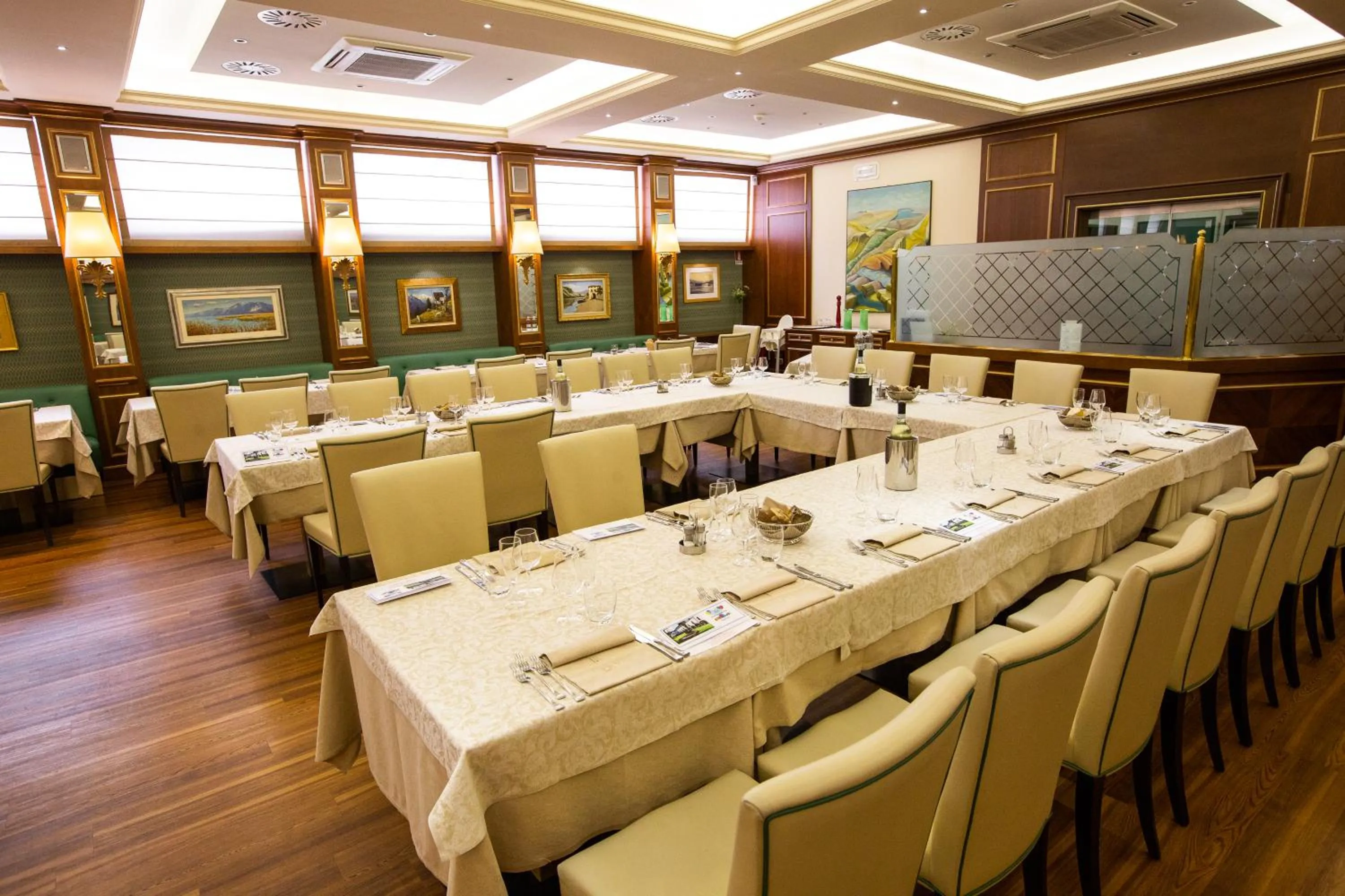 Restaurant/places to eat in LVG Hotel Collection - Il Chiostro