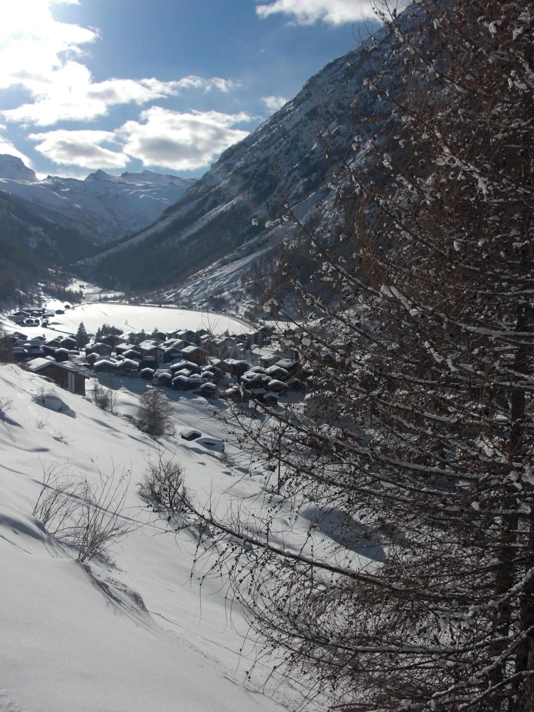 Area and facilities in Hotel City