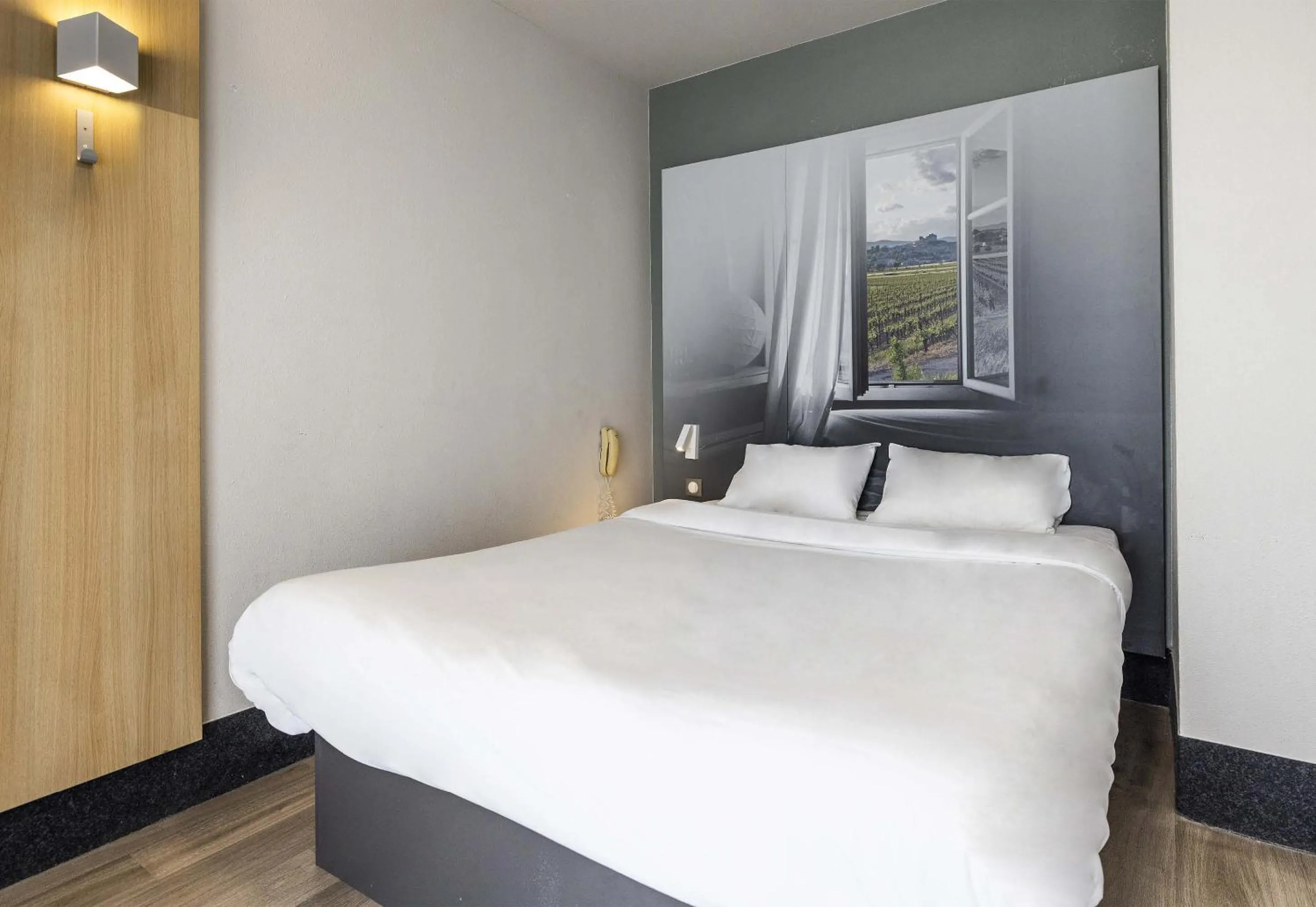 Bedroom, Bed in B&B HOTEL Perpignan Saleilles