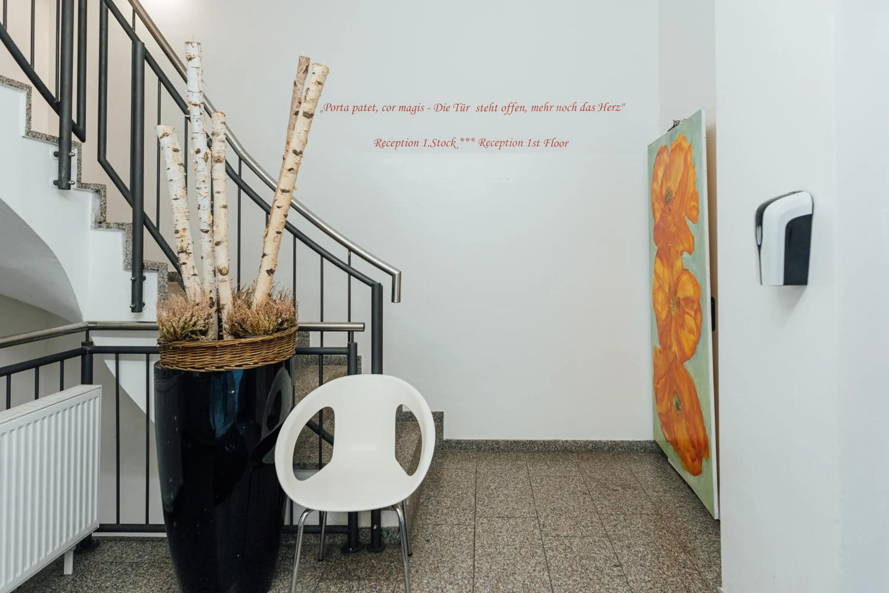 Facade/entrance in Hotel Andra München