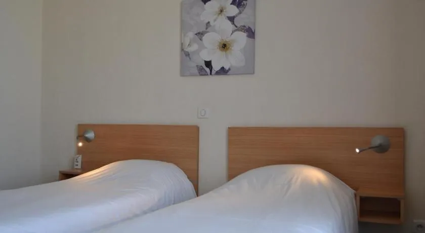 Photo of the whole room in Brit Hotel Terminus