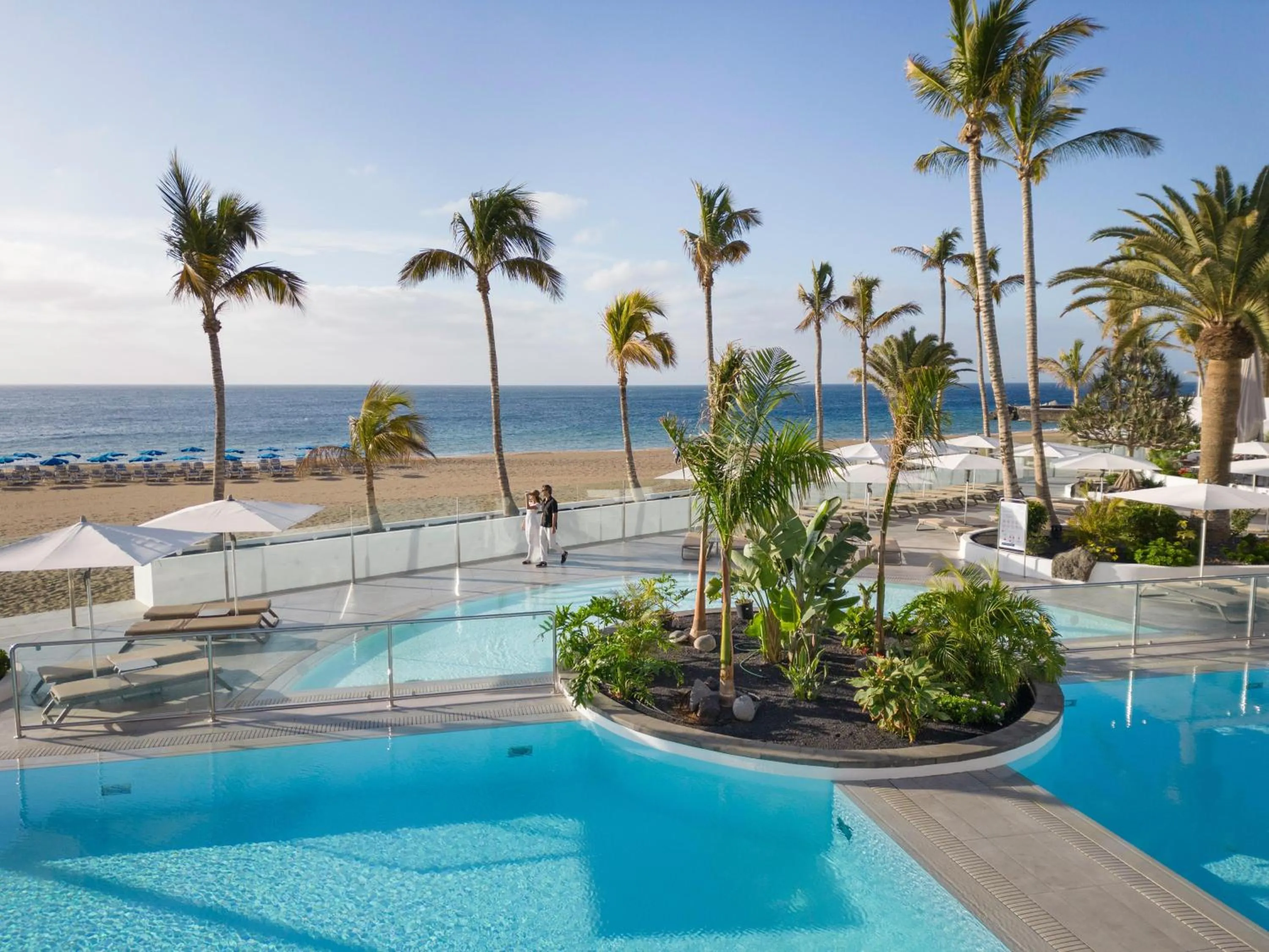 Swimming pool in Plus Fariones Suite Hotel