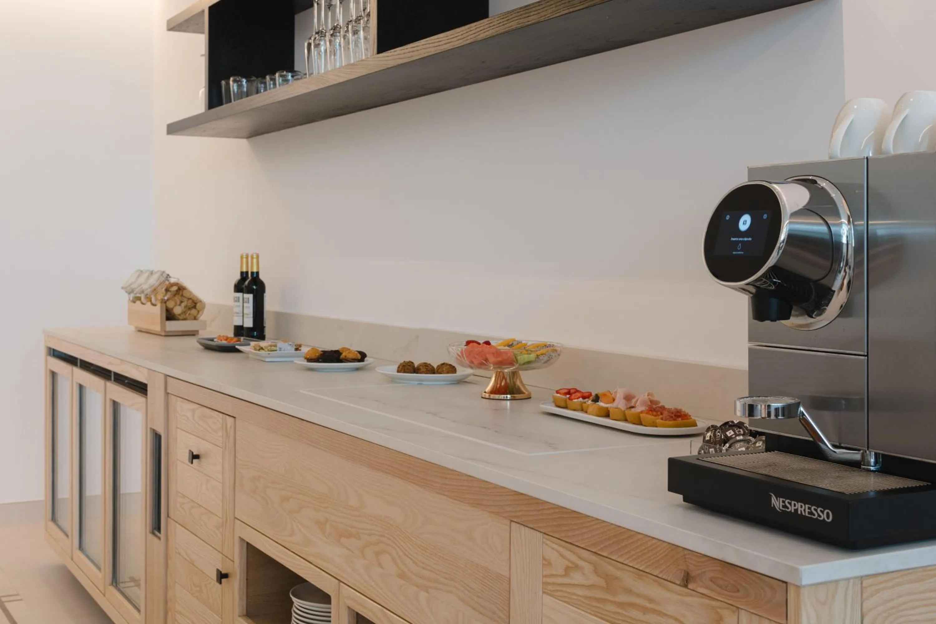 People in Plus Fariones Suite Hotel