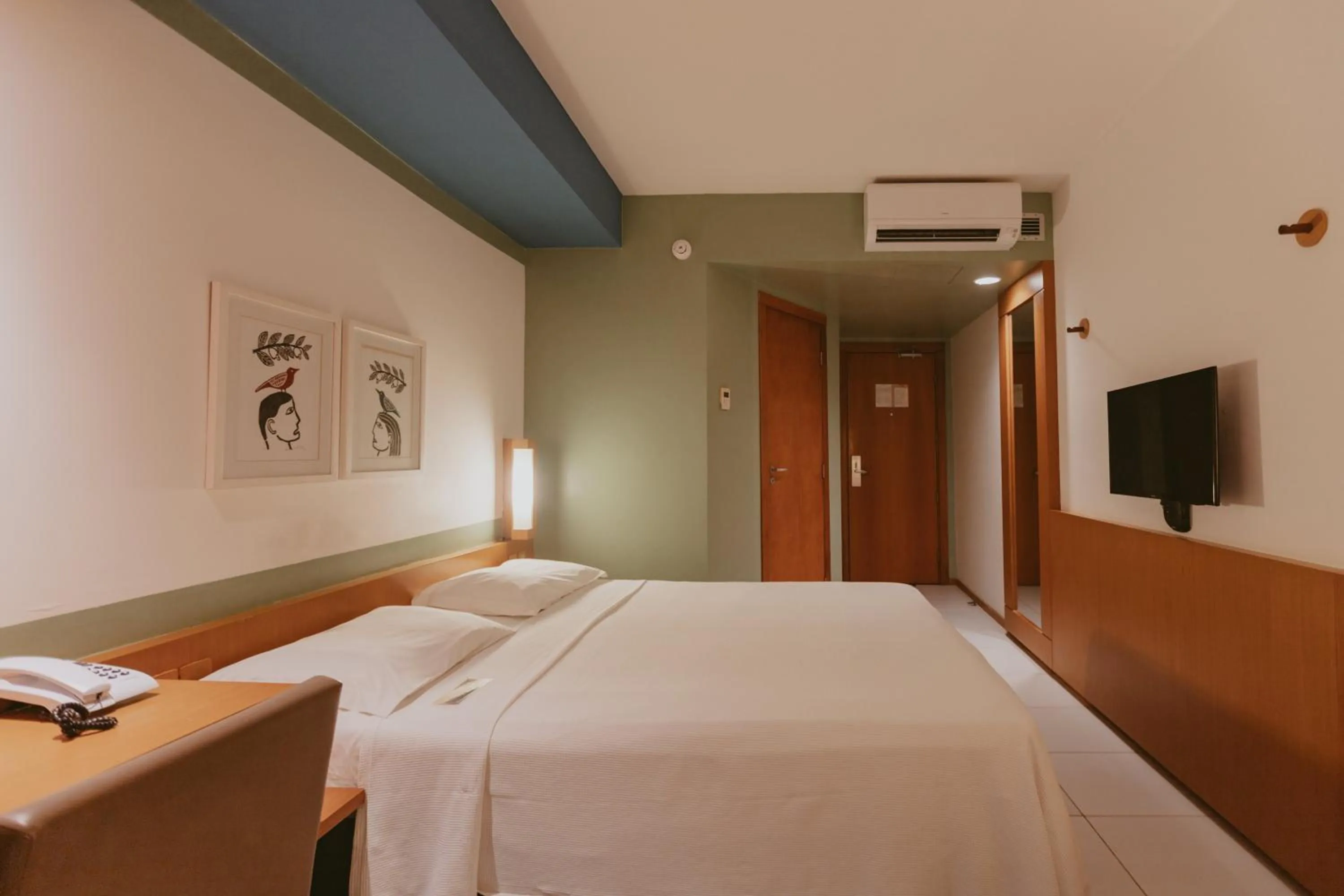 Superior Single Room in Verdegreen Hotel