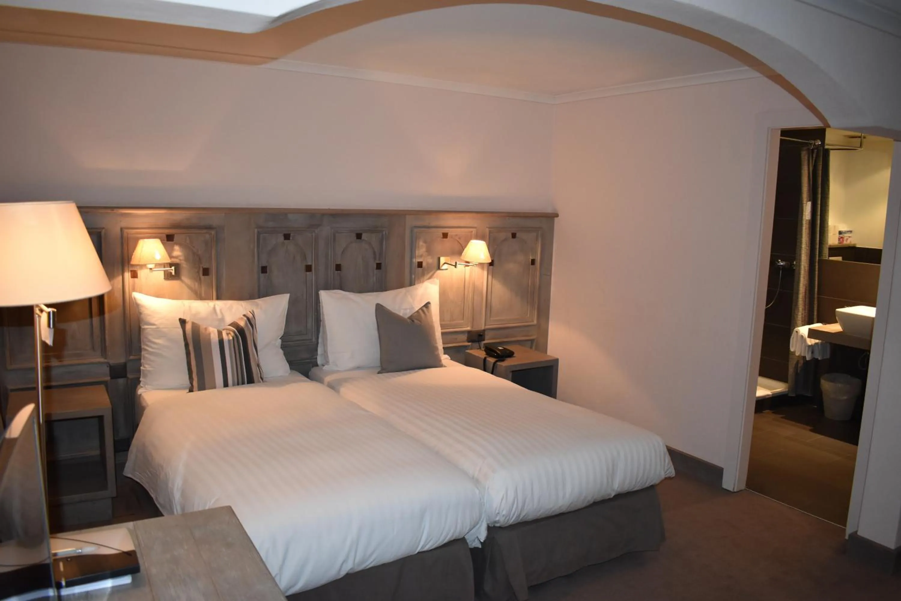 Bedroom, Bed in Hotel Central, SPA & LOUNGE BAR