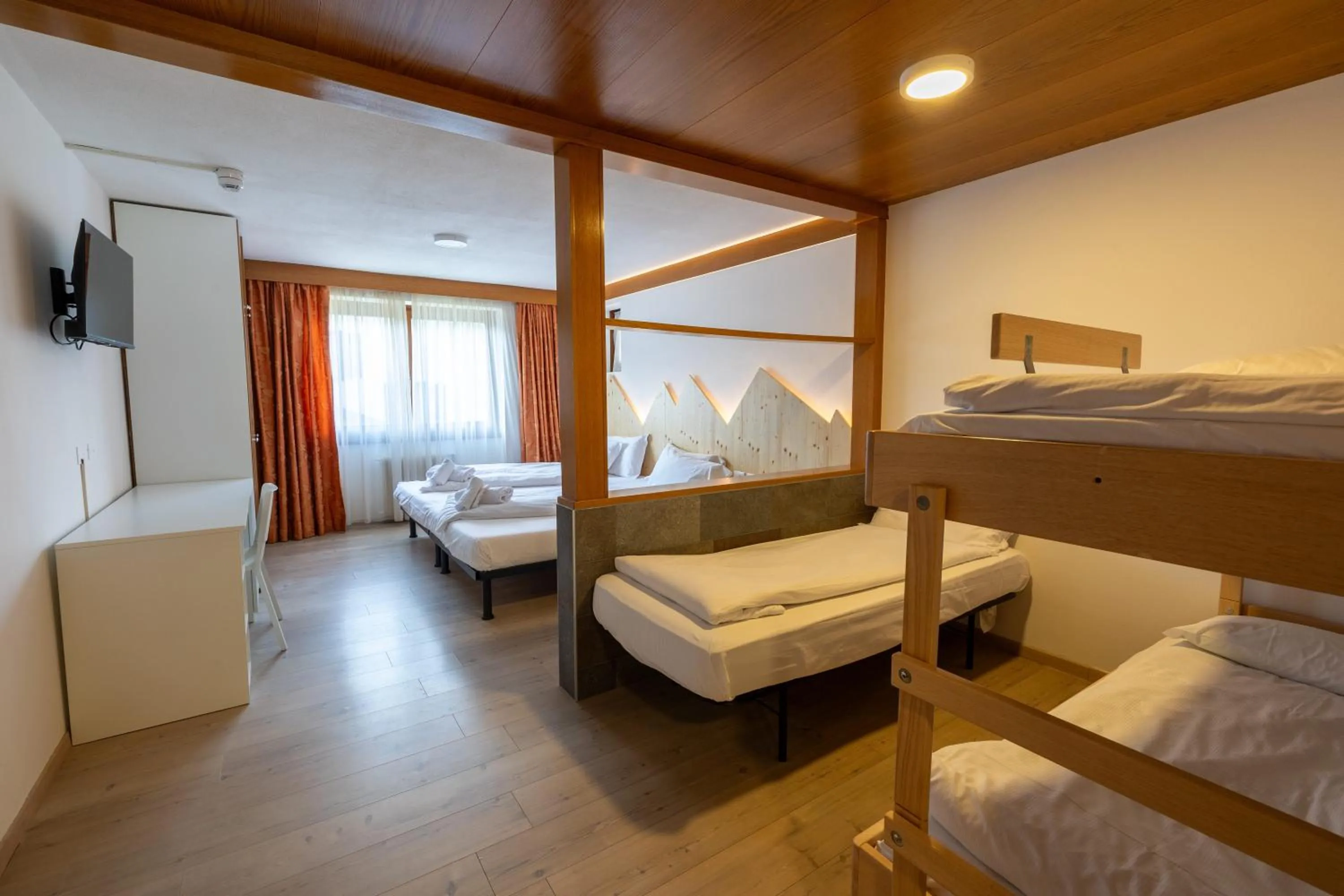 Bedroom, Bed in Hotel Villaggio Nevada