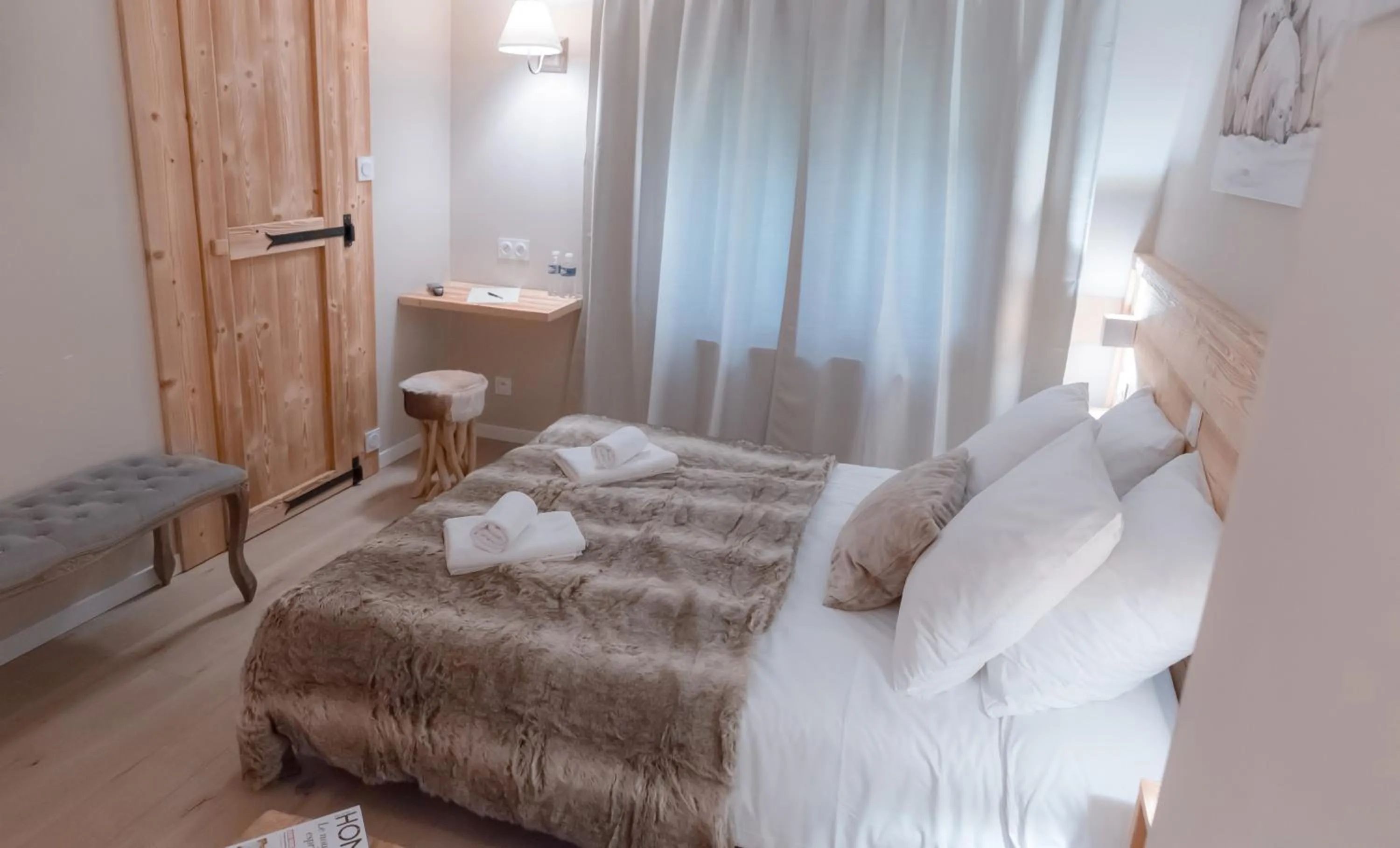 Bed in Hotel Les Flocons