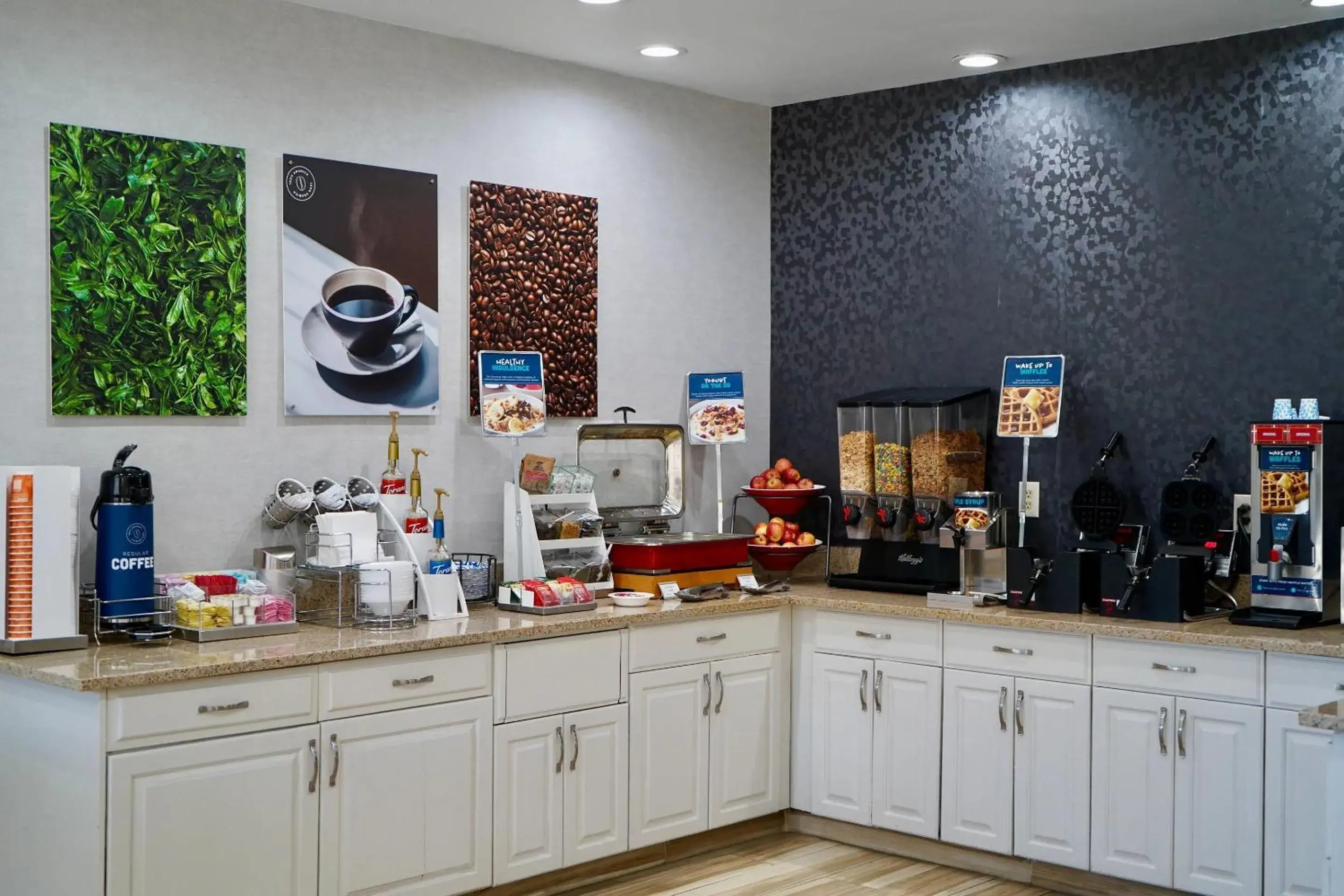 Breakfast in Clarion Inn Fairborn - Dayton near Wright Patterson Breakfast in Clarion Inn Fairborn - Dayton near Wright Patterson