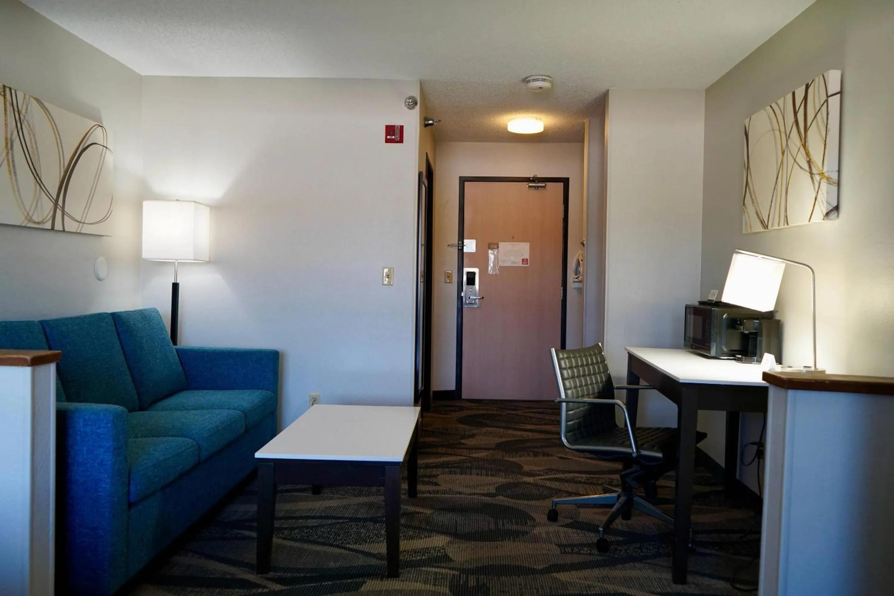 Bedroom in Clarion Inn Fairborn - Dayton near Wright Patterson