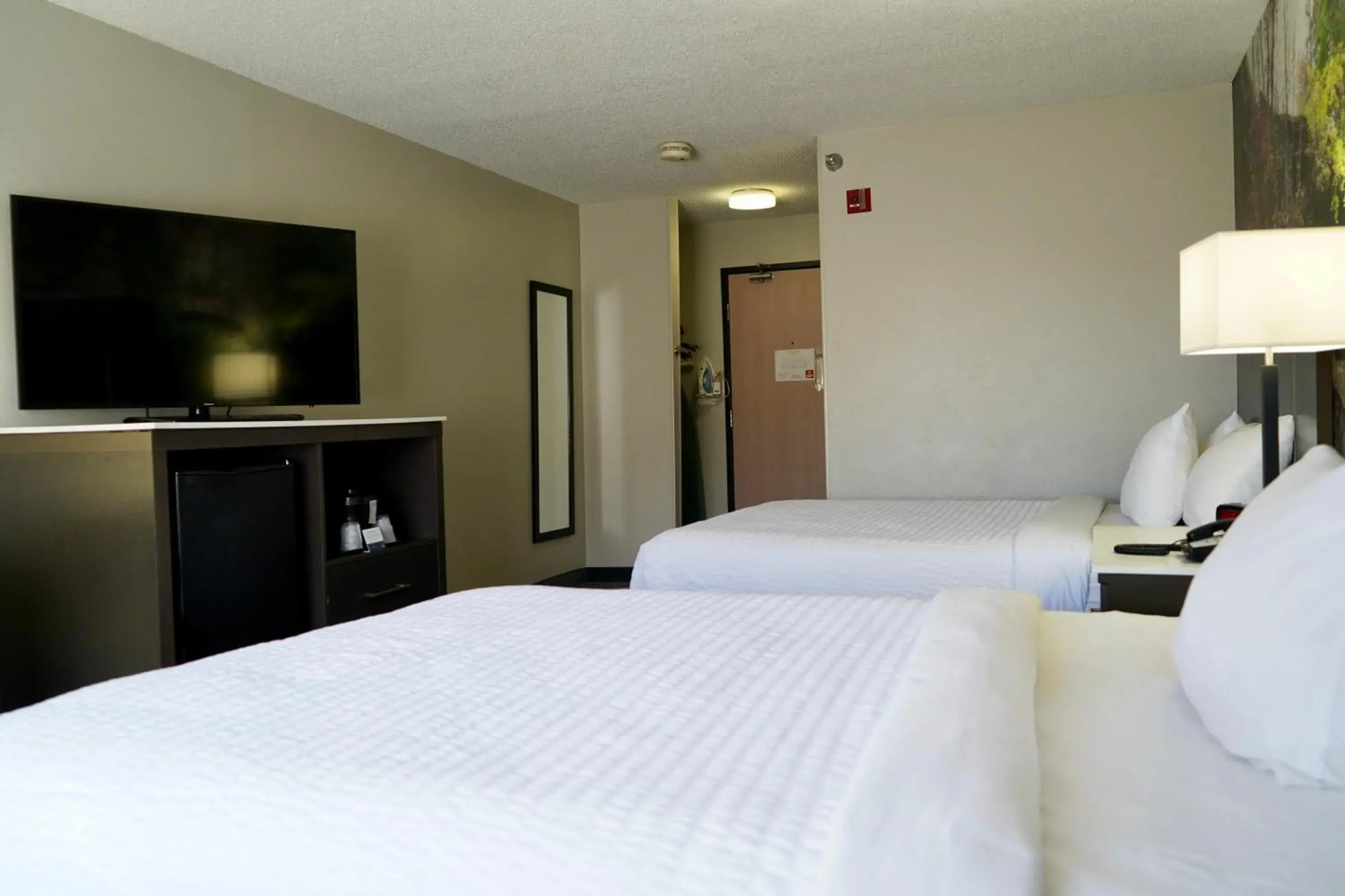 Bedroom, Bed in Clarion Inn Fairborn - Dayton near Wright Patterson Bedroom, Bed in Clarion Inn Fairborn - Dayton near Wright Patterson