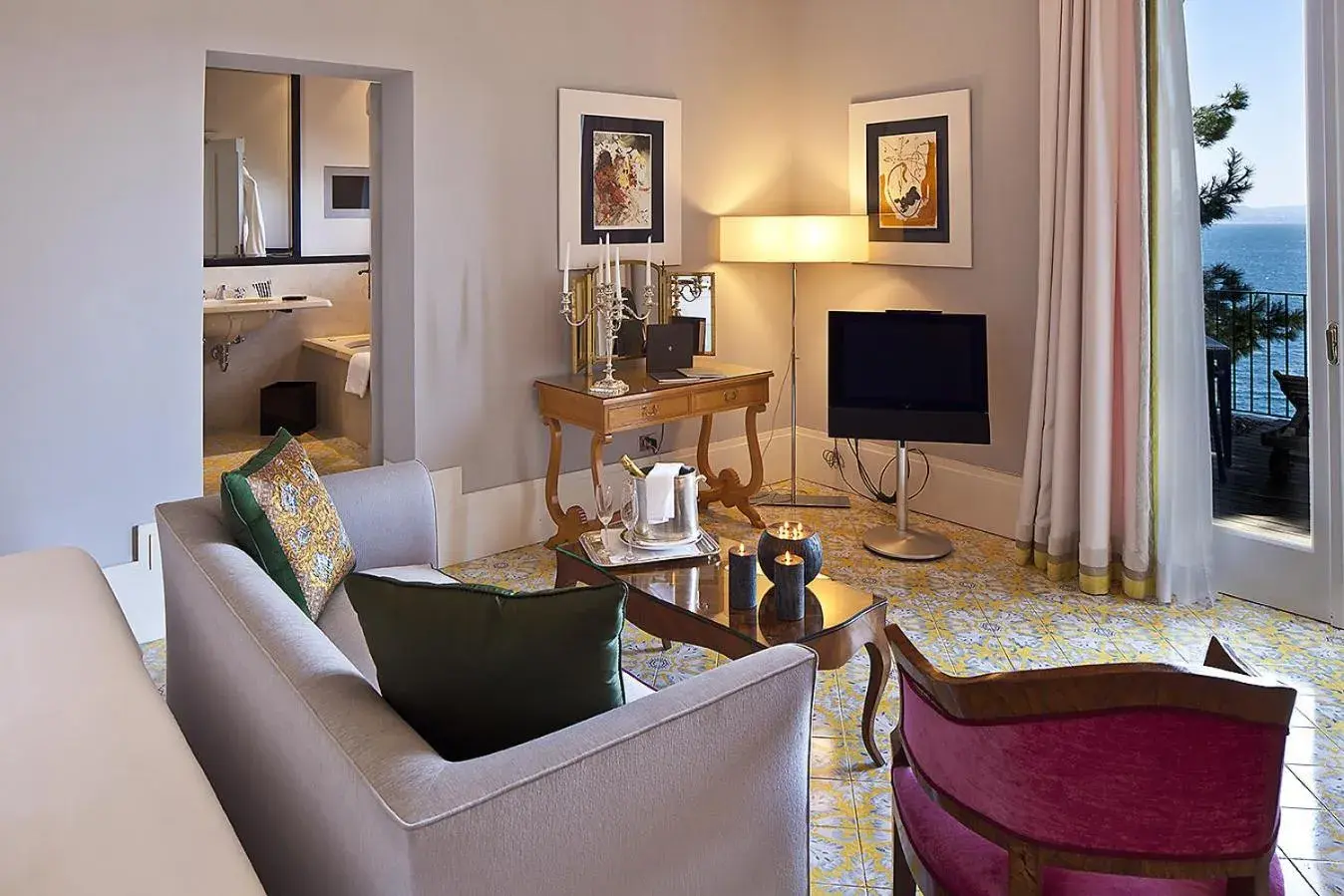 Bathroom in Regina Isabella-Resort Spa Restaurant Bathroom in Regina Isabella-Resort Spa Restaurant