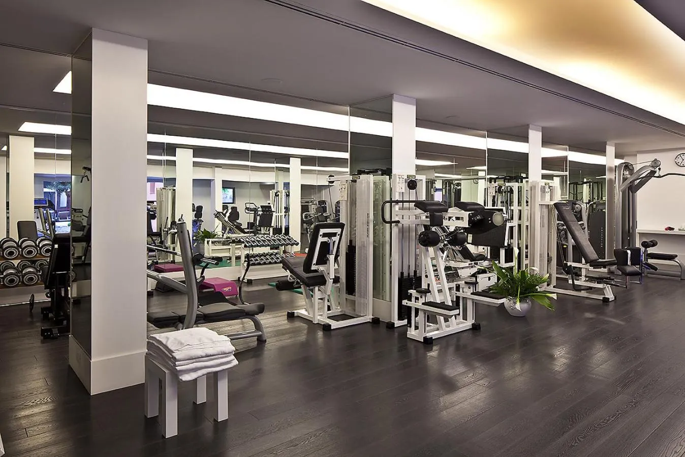 Fitness centre/facilities in Regina Isabella-Resort Spa Restaurant