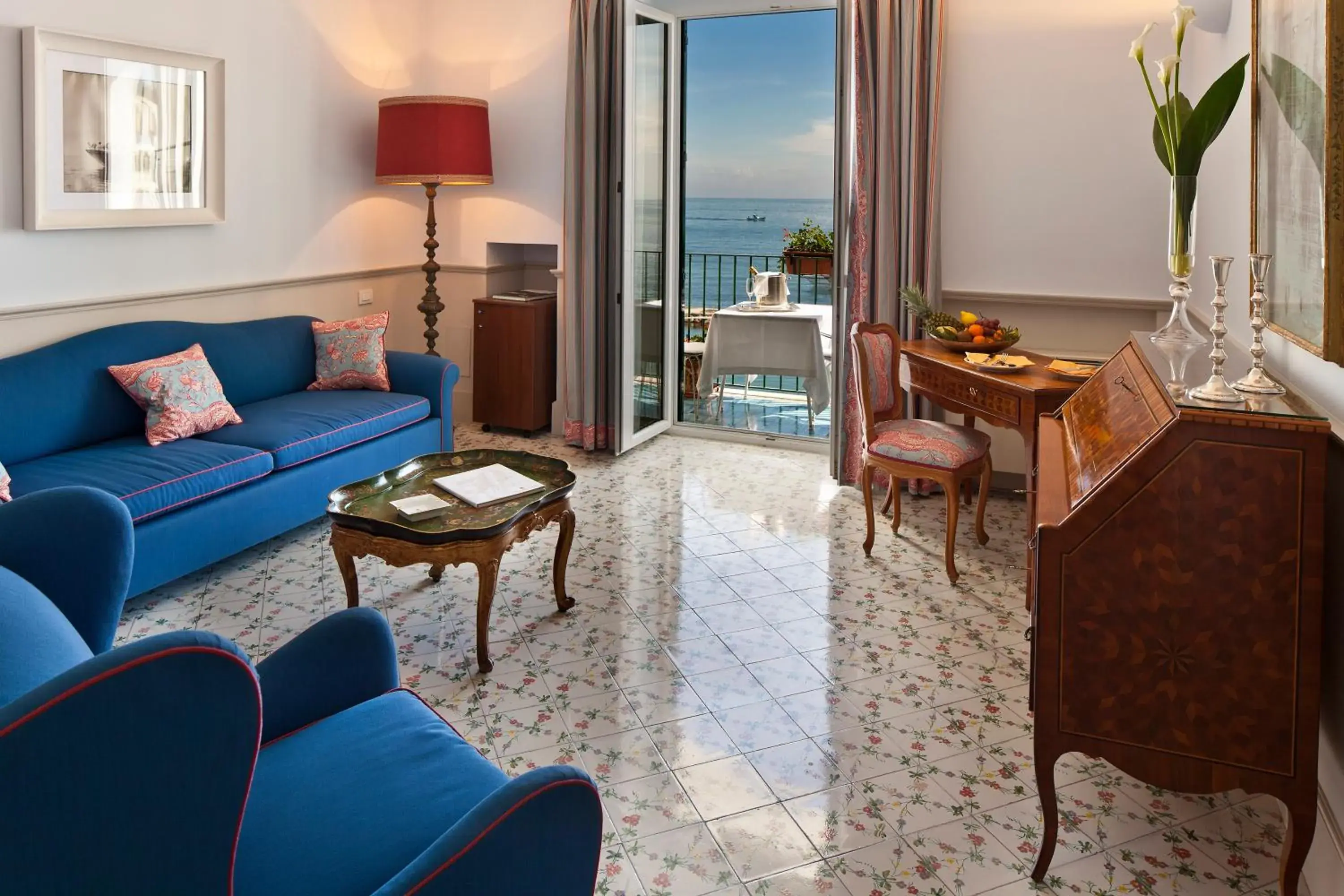 Living room in Regina Isabella-Resort Spa Restaurant Living room in Regina Isabella-Resort Spa Restaurant