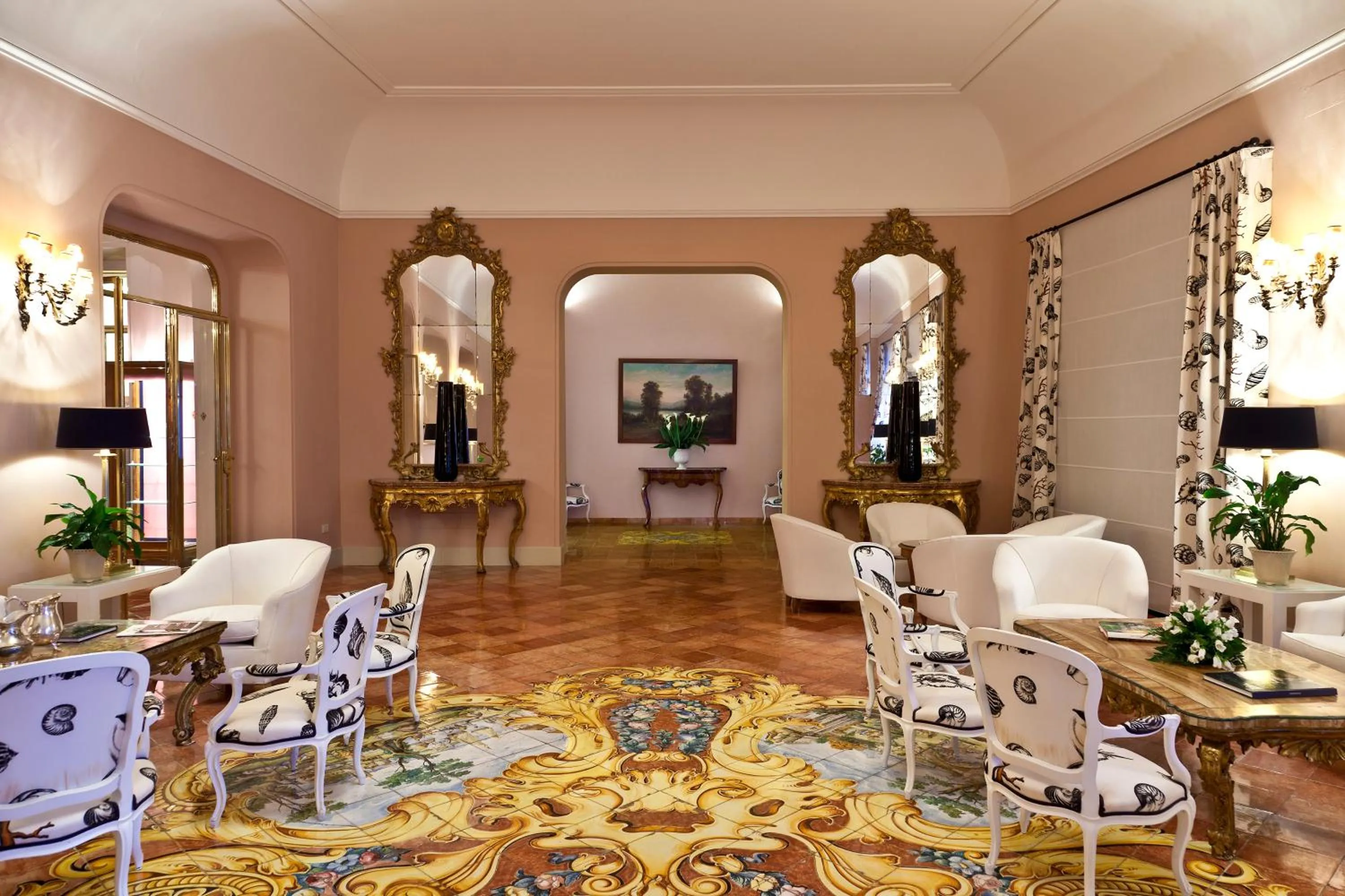 Lounge or bar in Regina Isabella-Resort Spa Restaurant