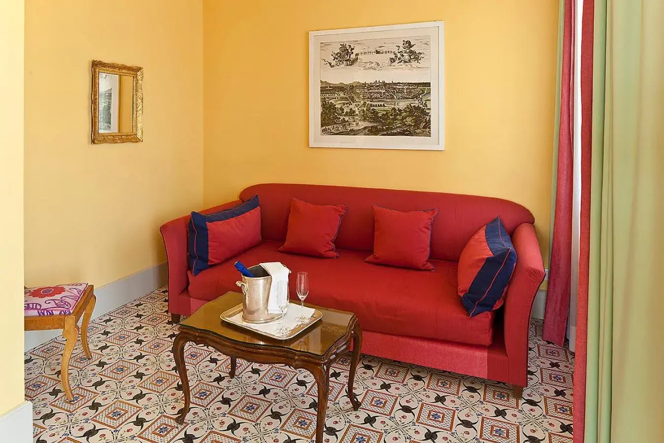 Living room in Regina Isabella-Resort Spa Restaurant Living room in Regina Isabella-Resort Spa Restaurant