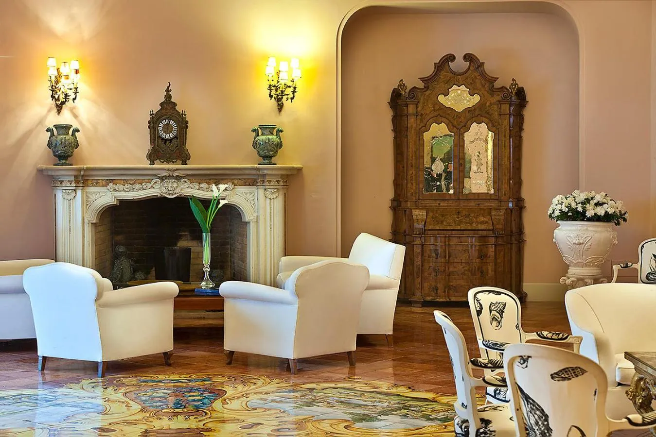 Lounge or bar in Regina Isabella-Resort Spa Restaurant