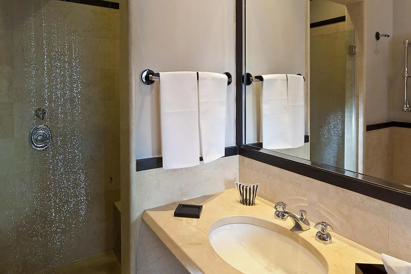 Shower in Regina Isabella-Resort Spa Restaurant