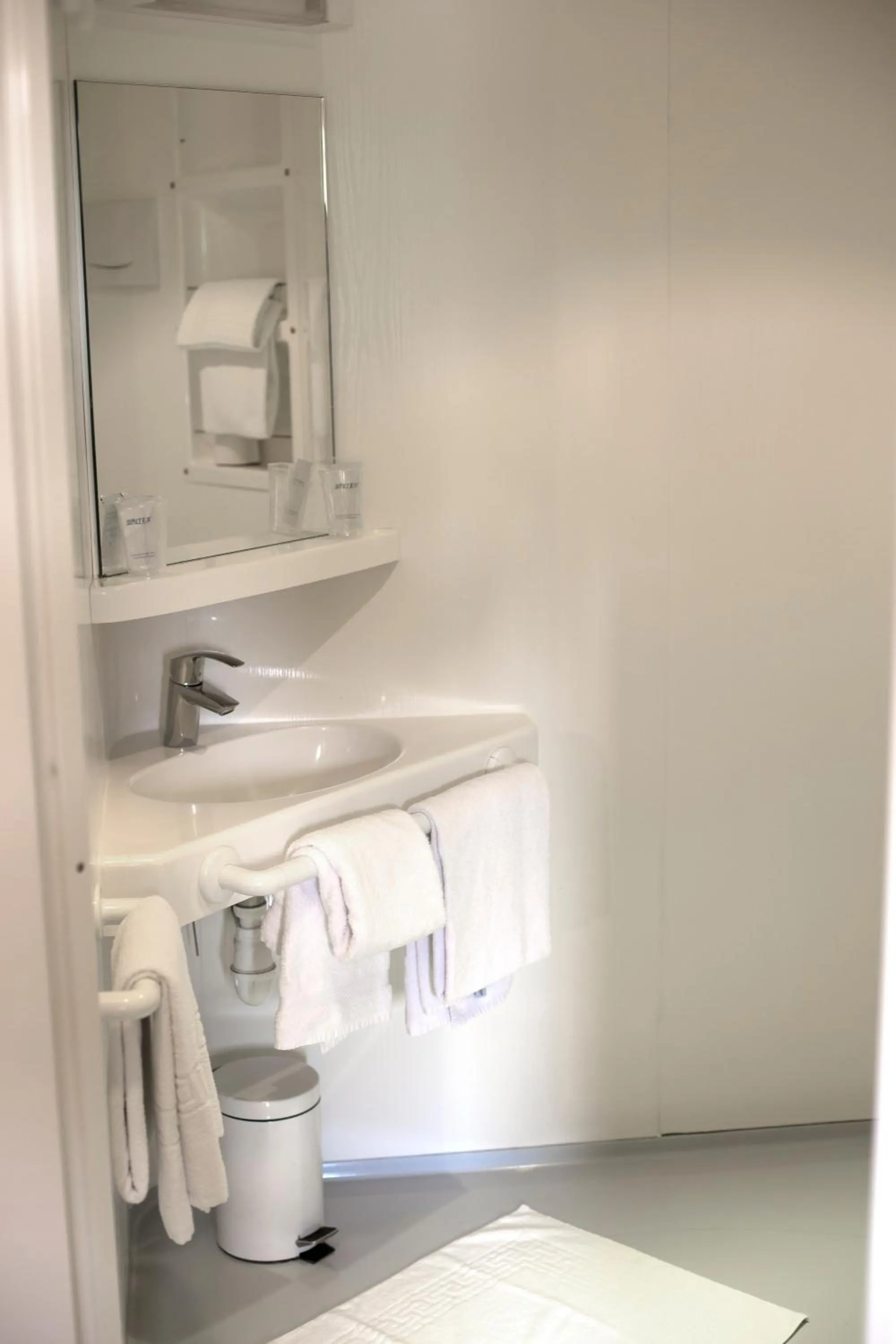 Bathroom in Mape hôtel