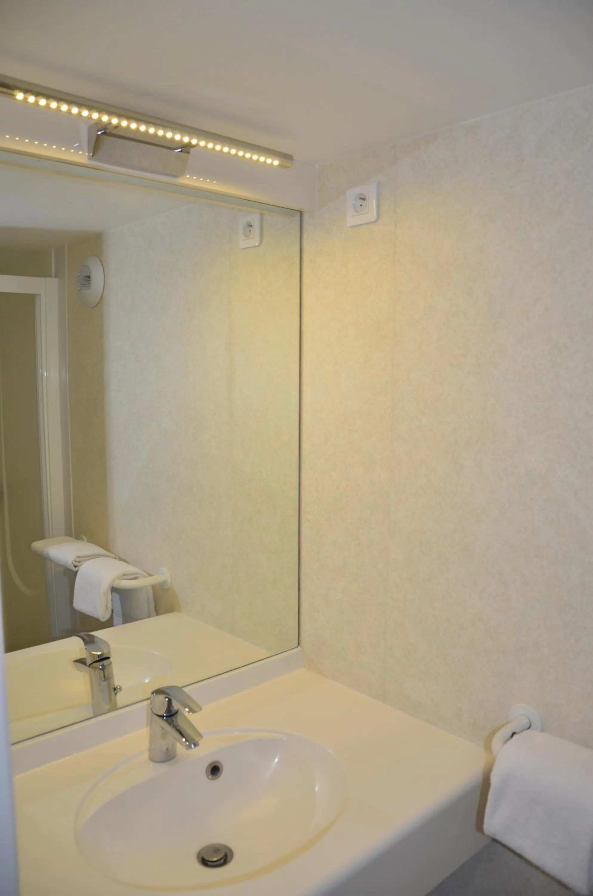 Bathroom in Mape hôtel