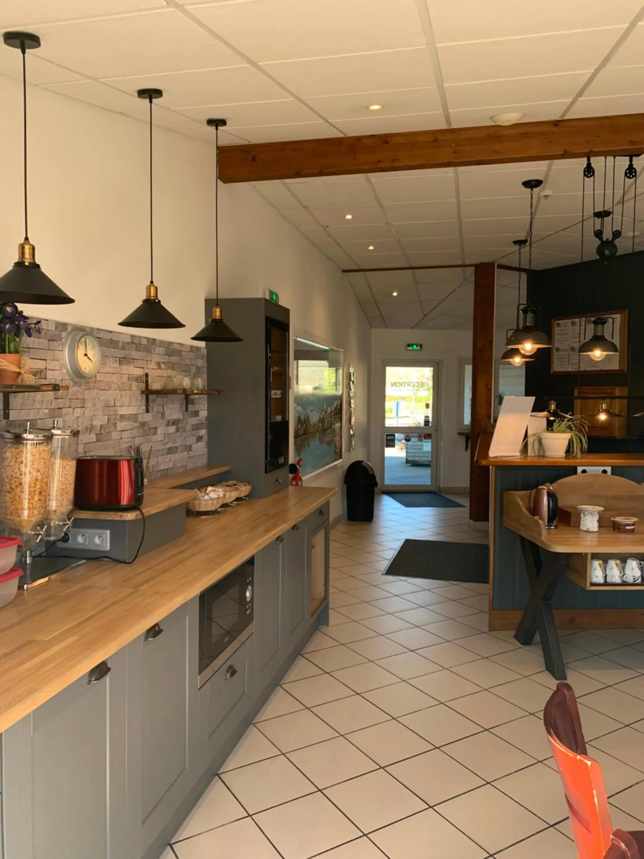 Coffee/tea facilities in Mape hôtel