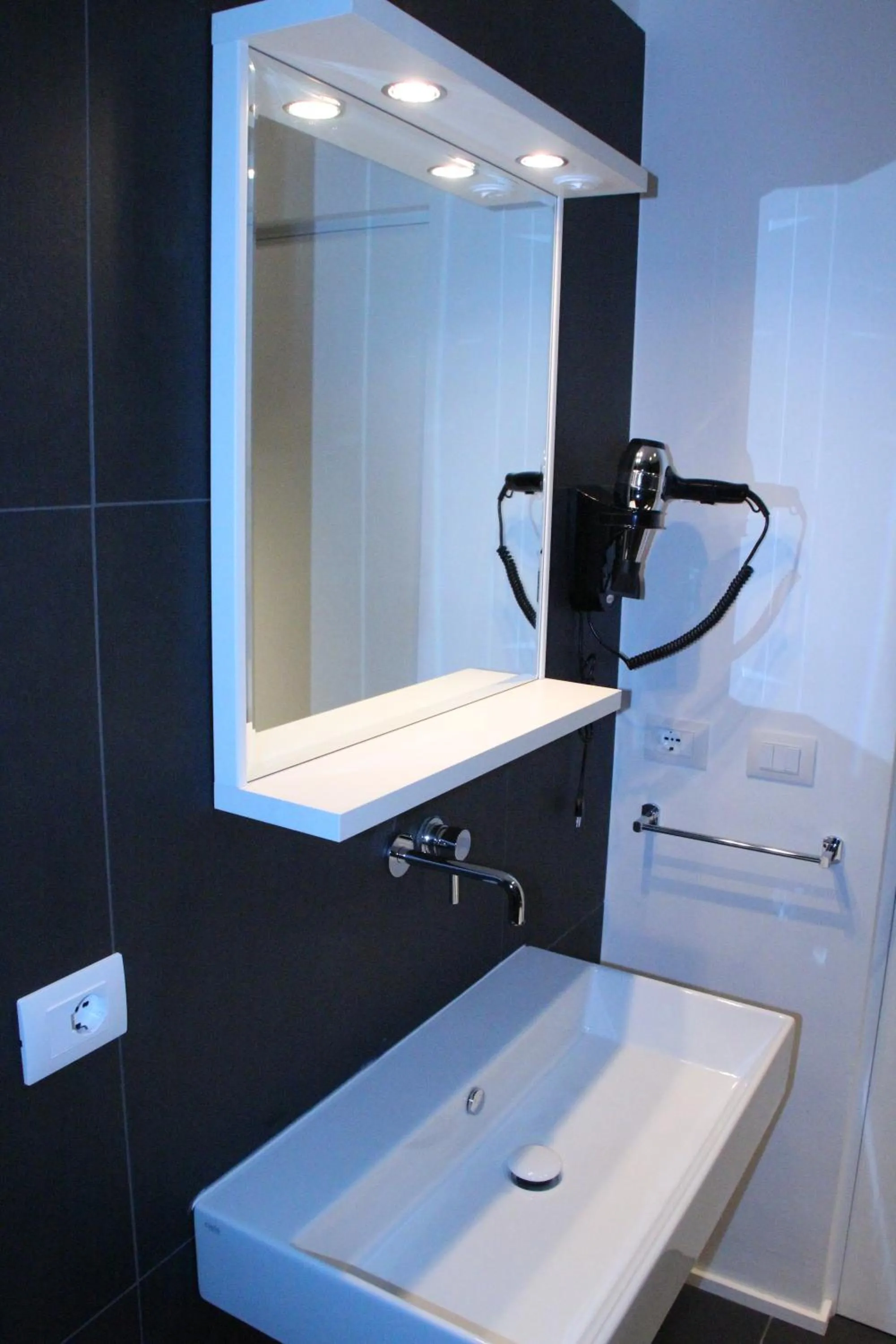 Bathroom in Reggionord