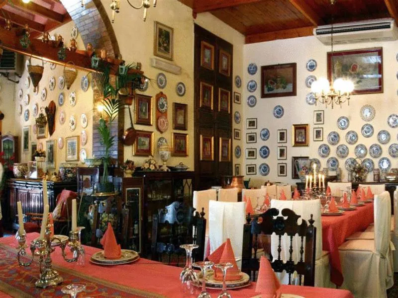 Restaurant/places to eat in Hotel Villa Pina Antico Francischiello