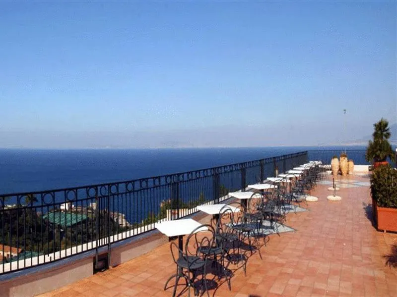 Hotel Villa Pina Antico Francischiello