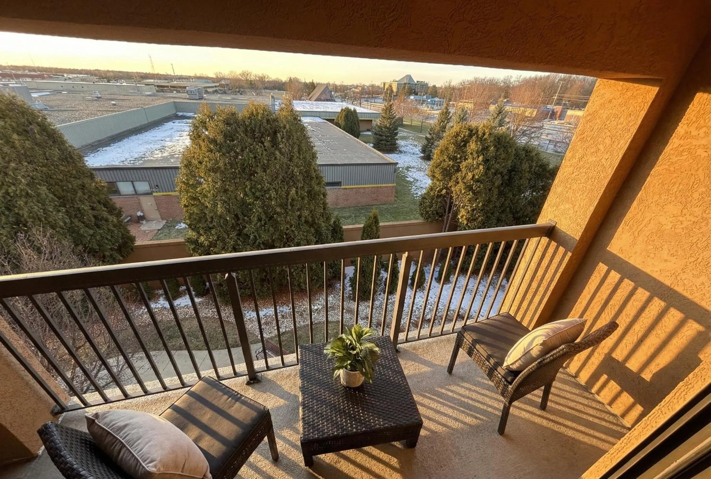 Balcony/Terrace in Country Inn & Suites by Radisson, Brown Deer - Milwaukee North